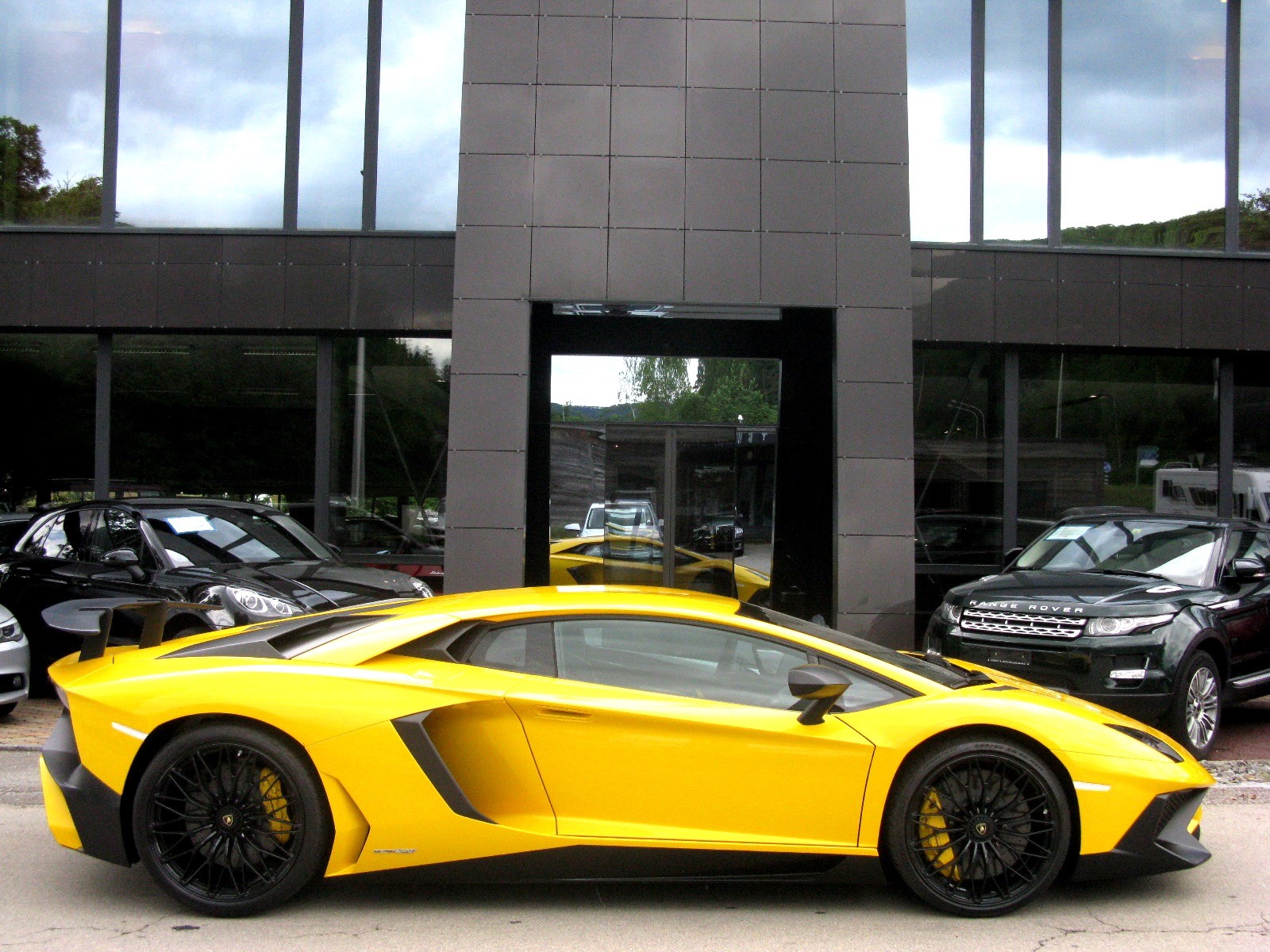 LAMBORGHINI Aventador LP750-4 Superveloce Coupé E-Gear-image-1
