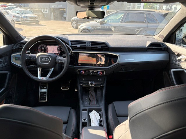 AUDI Q3 Sportback 1.5 35 TFSI S line S-Tronic-image-10