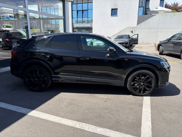 AUDI Q3 Sportback 1.5 35 TFSI S line S-Tronic-image-2