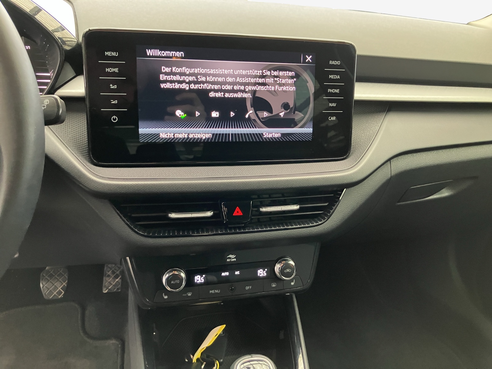 SKODA Fabia 1.0 TSI Ambition-image-10