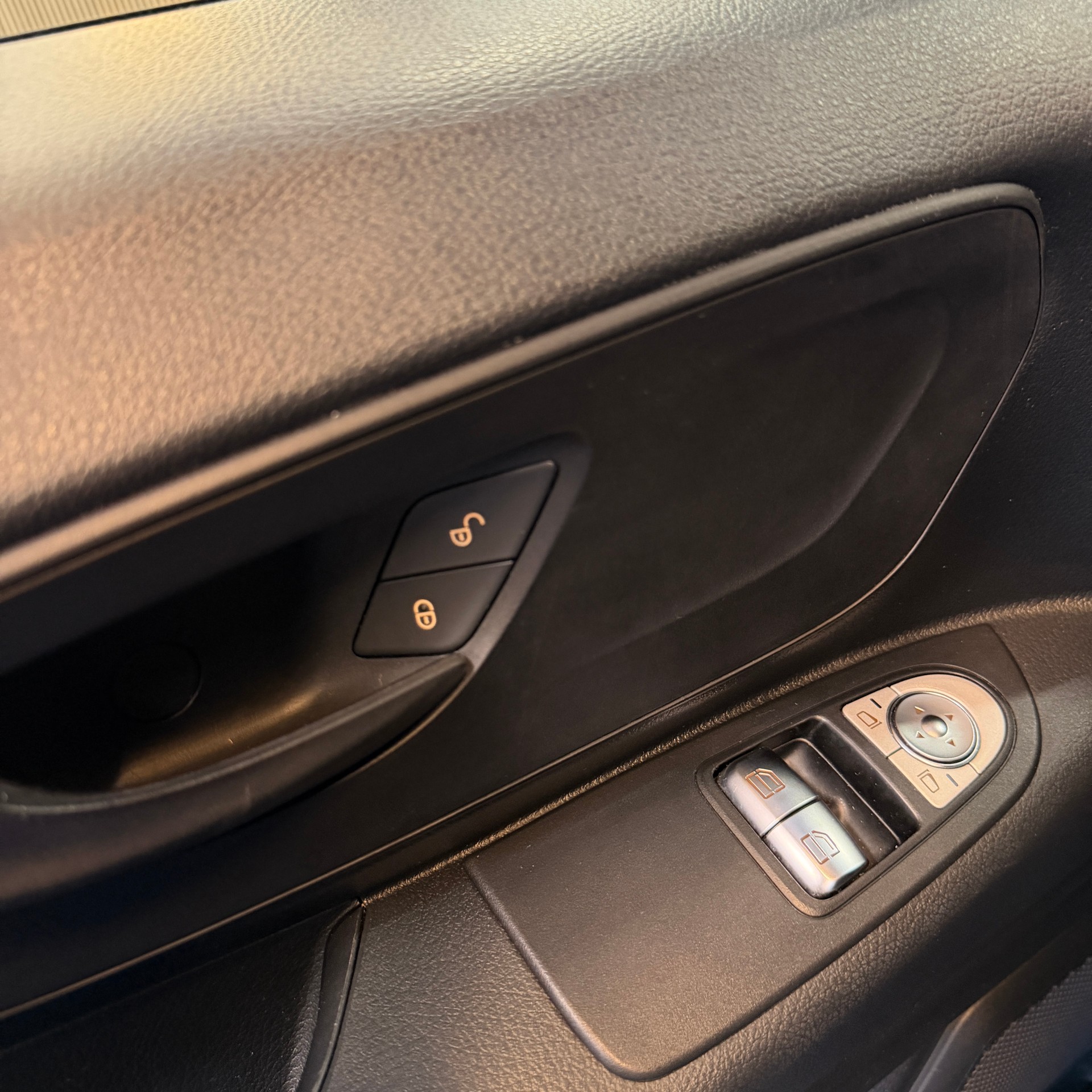 MERCEDES-BENZ Vito 116 CDI Mixto-image-7