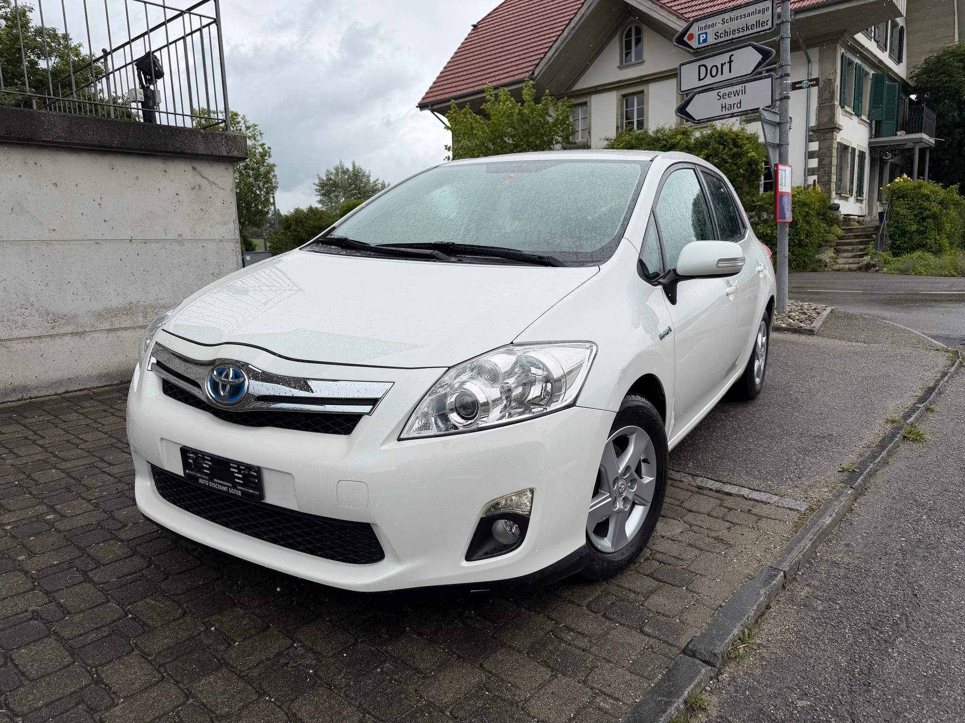 TOYOTA Auris 1.8 16V HSD Linea Luna-image-0