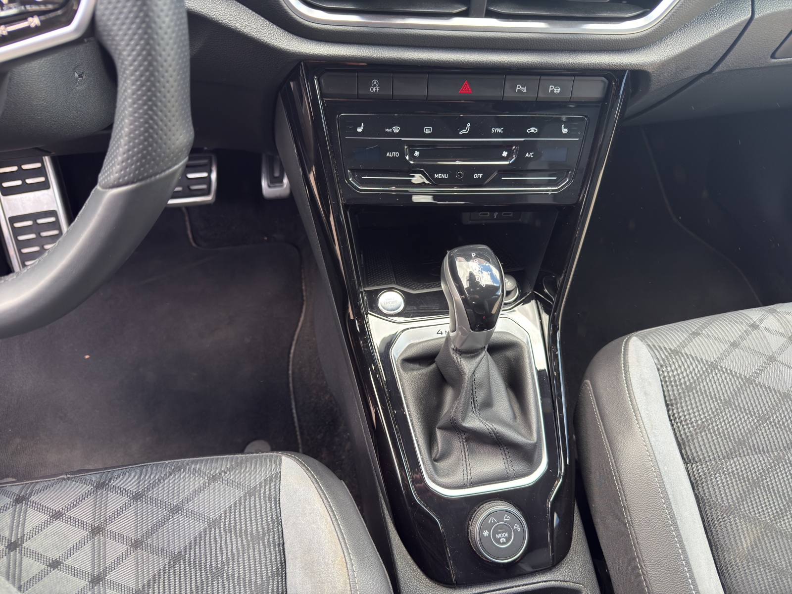 VW T-Roc 2.0 TSI R-Line DSG 4Motion-image-10
