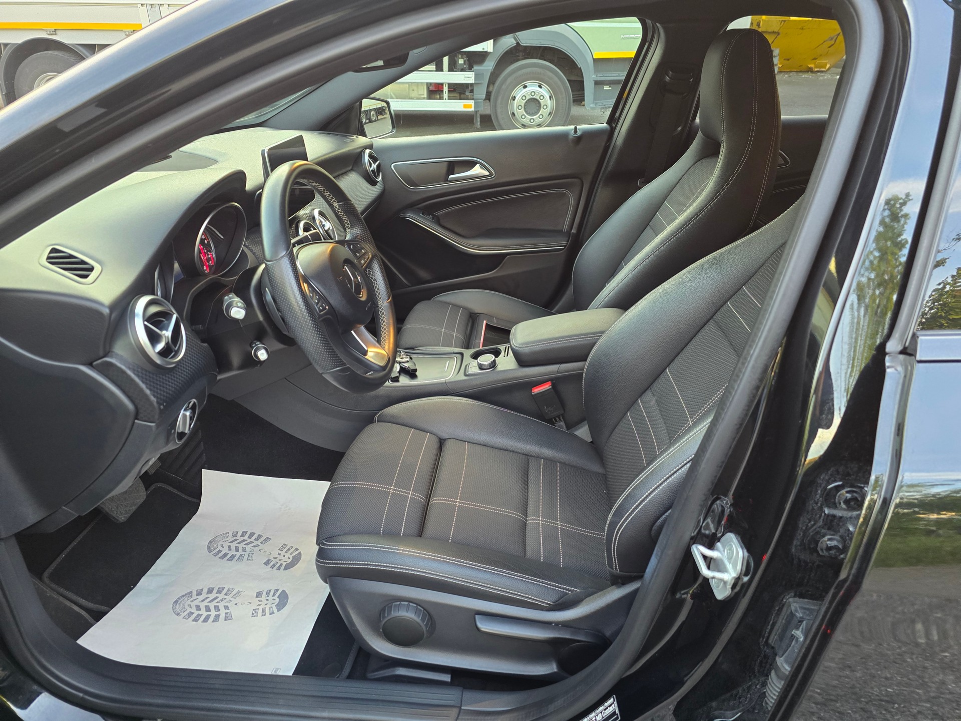 MERCEDES-BENZ A 200 CDI 7G-DCT-image-9