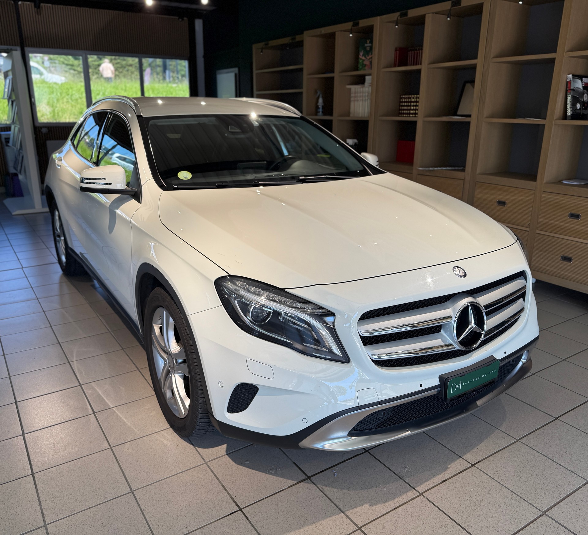MERCEDES-BENZ GLA 220 d Urban 4Matic 7G-DCT-showroom-element-1