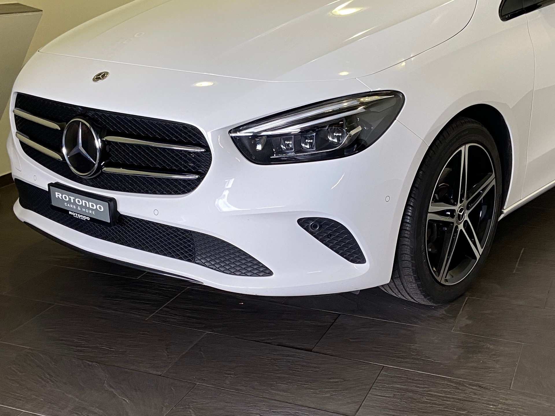 MERCEDES-BENZ B 200 Night Star 7G-DCT-image-5