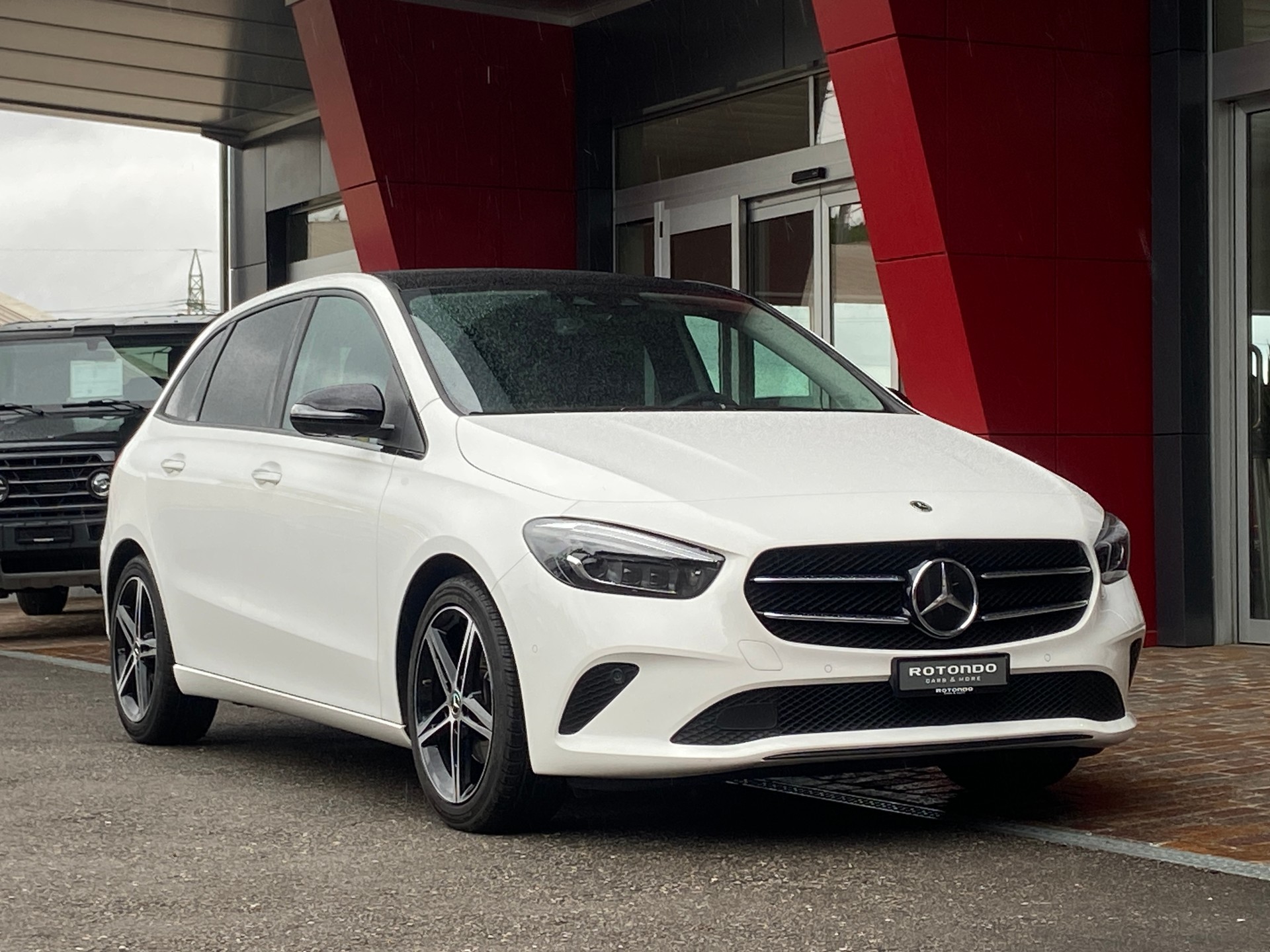MERCEDES-BENZ B 200 Night Star 7G-DCT-image-16