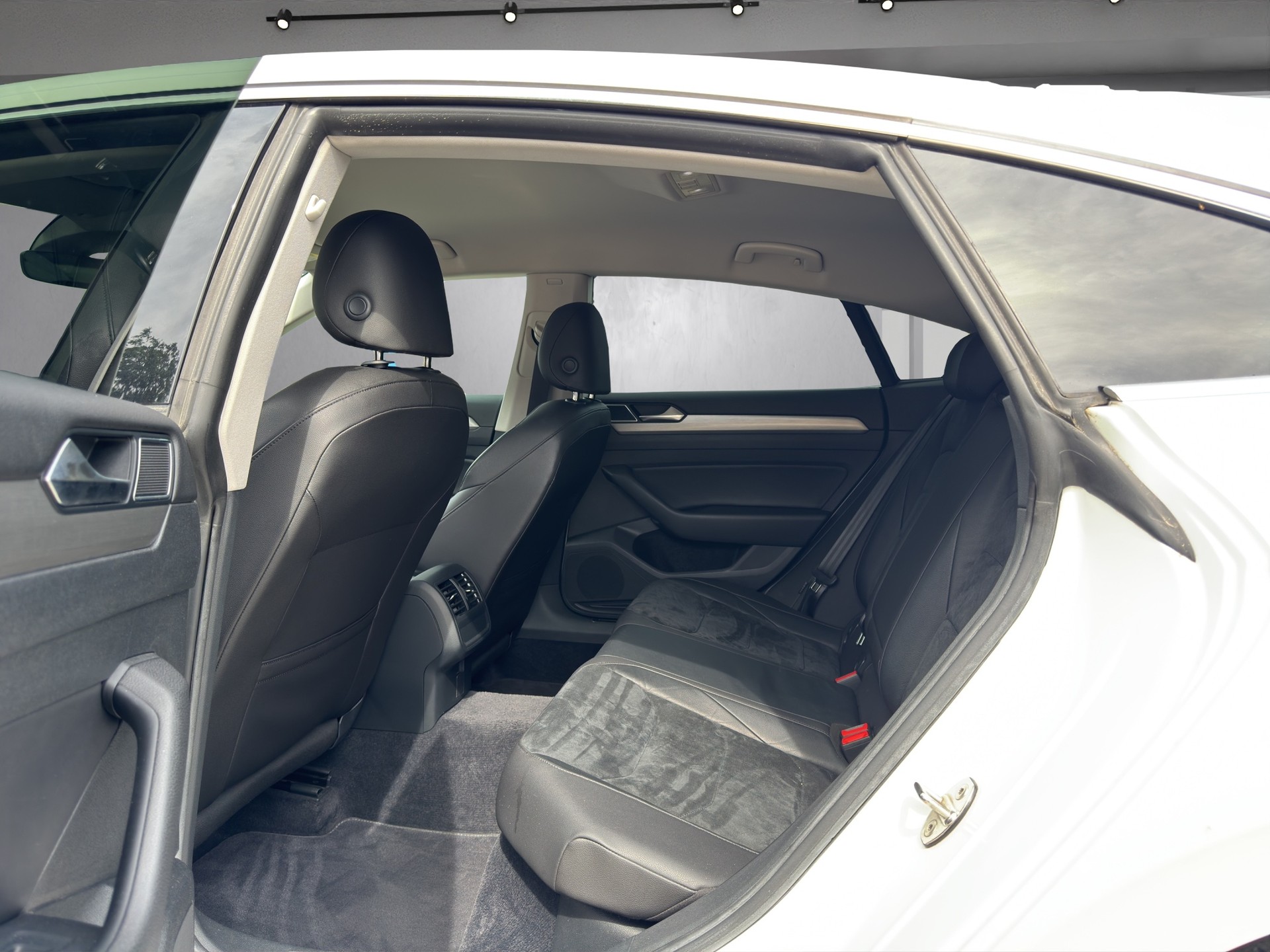 VW Arteon 1.5 TSI ACT DSG-image-10