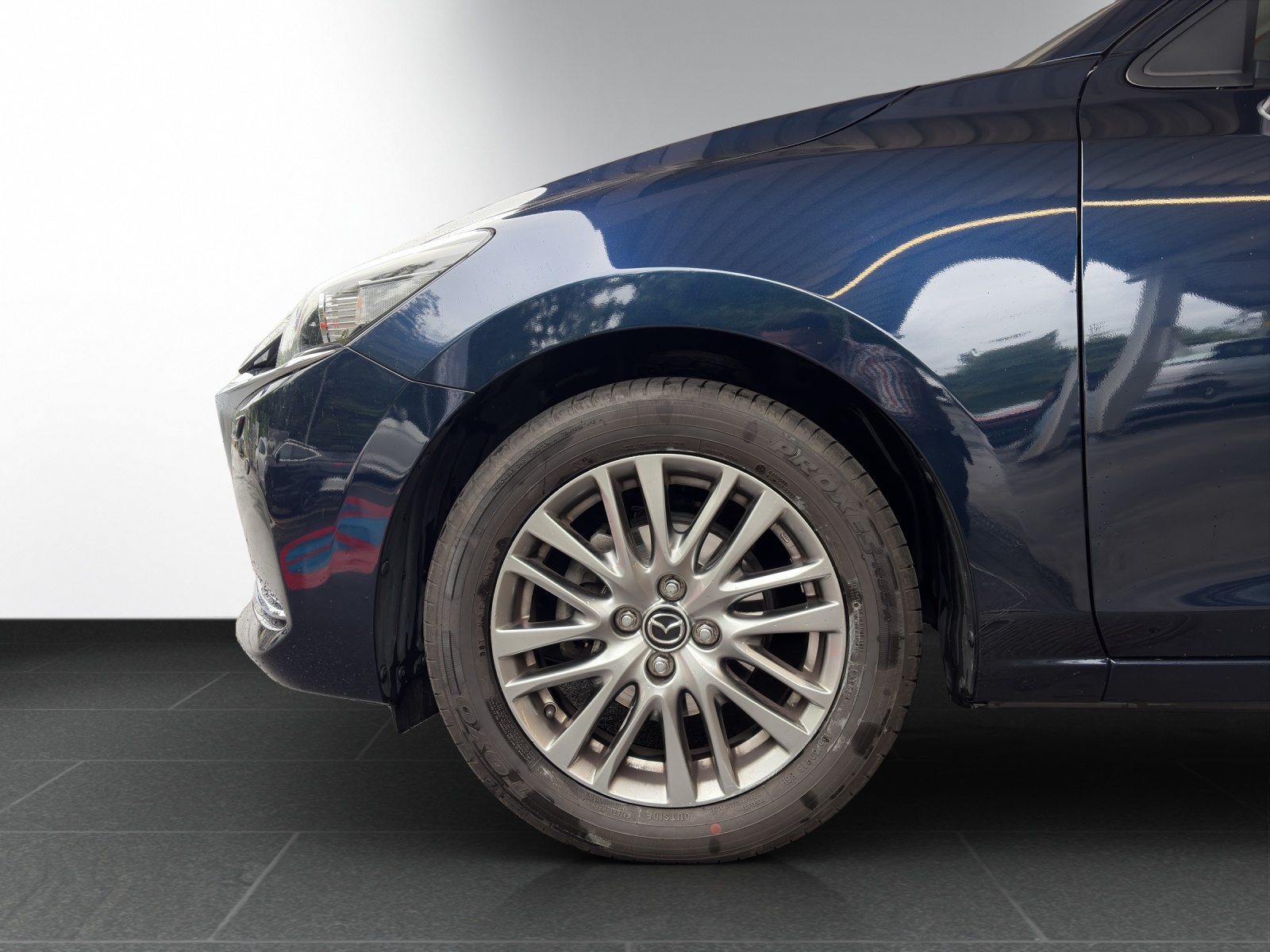 MAZDA 2 G 90 MHD Revolution-image-3