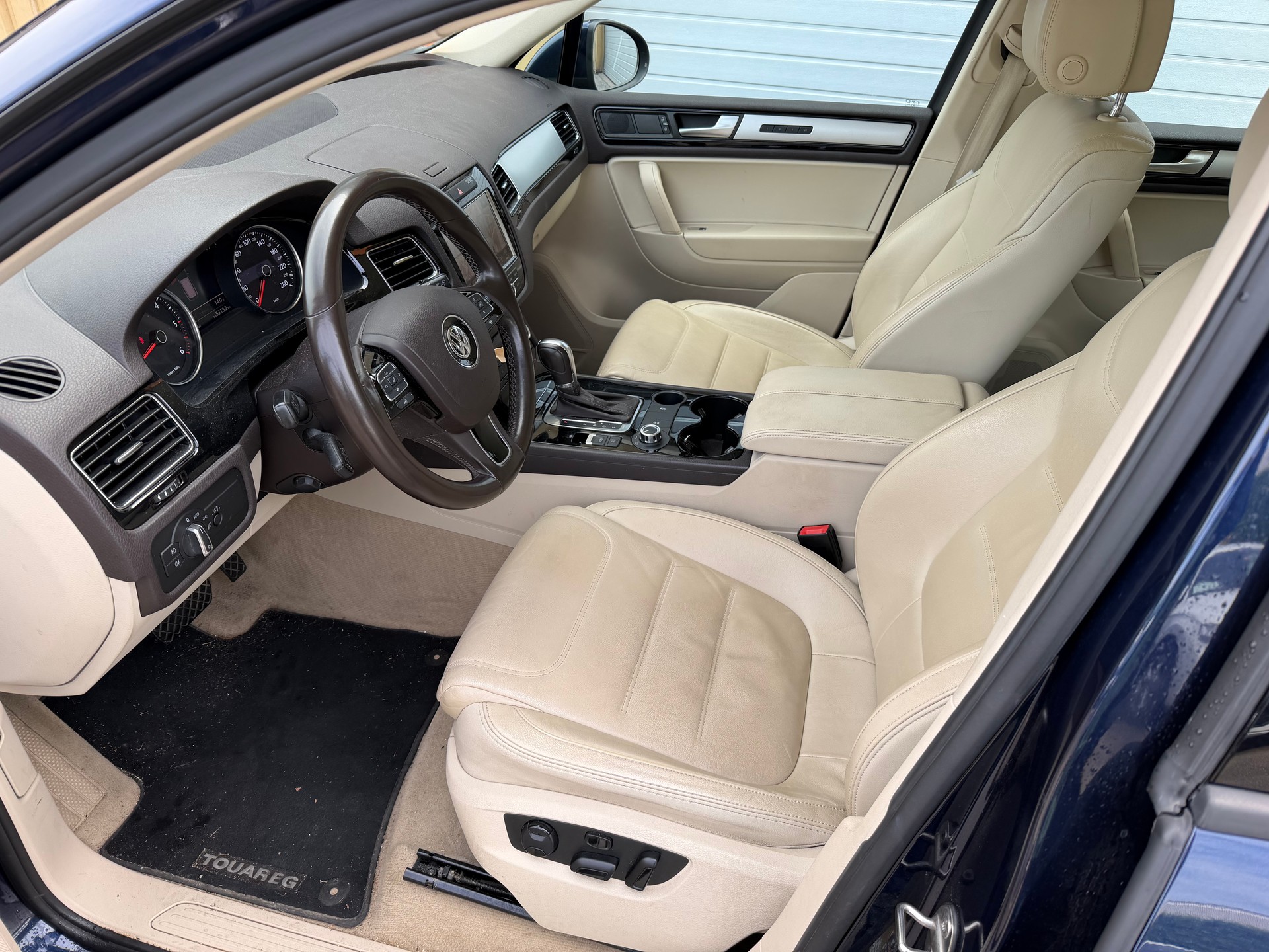 VW Touareg 3.0 TDI BMT Value Tiptronic-image-12