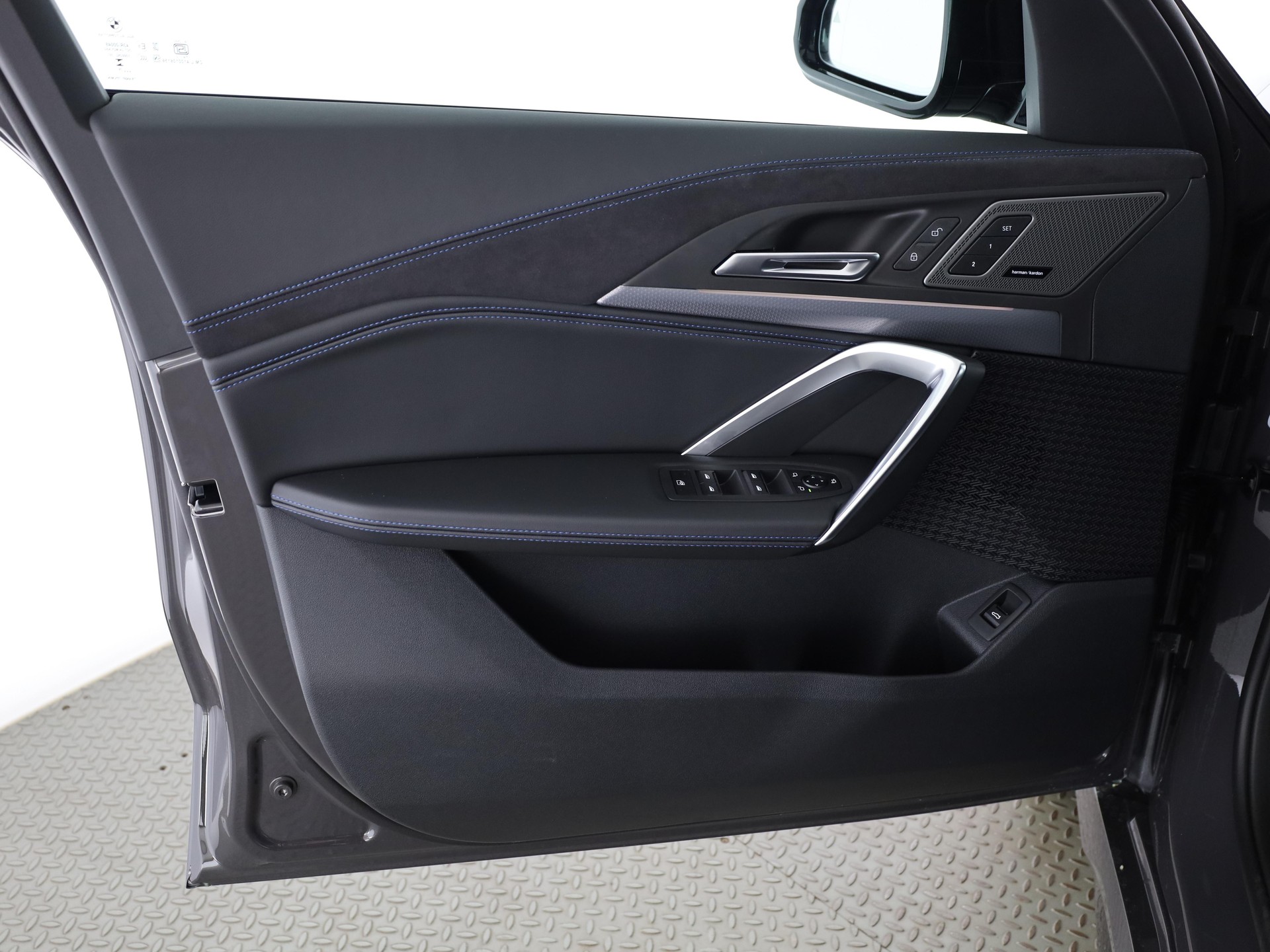 BMW X1 M35i-image-11