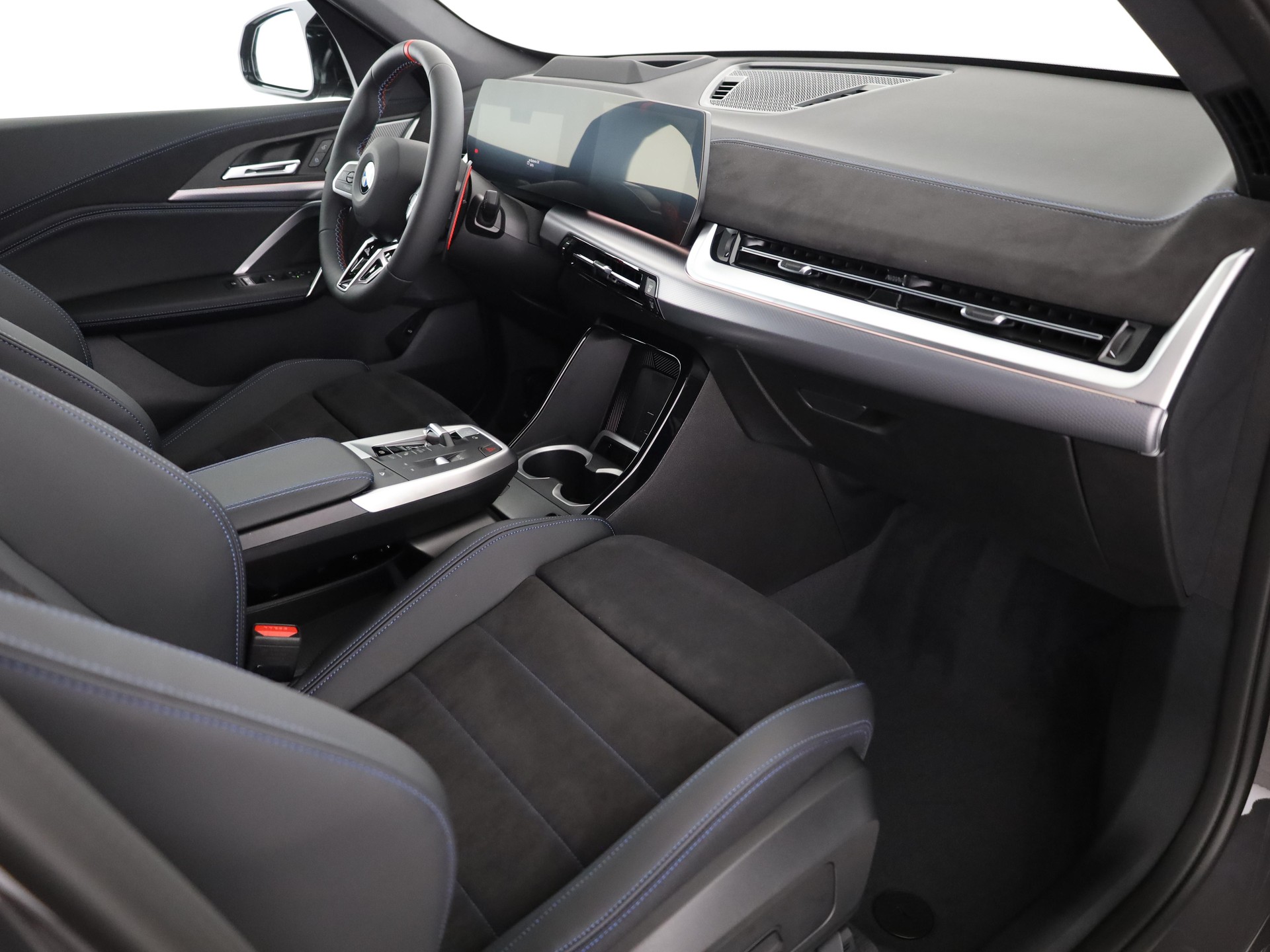 BMW X1 M35i-image-15