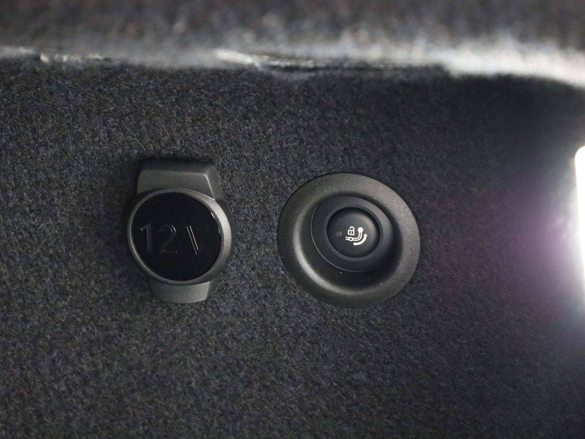 BMW X1 M35i-image-9
