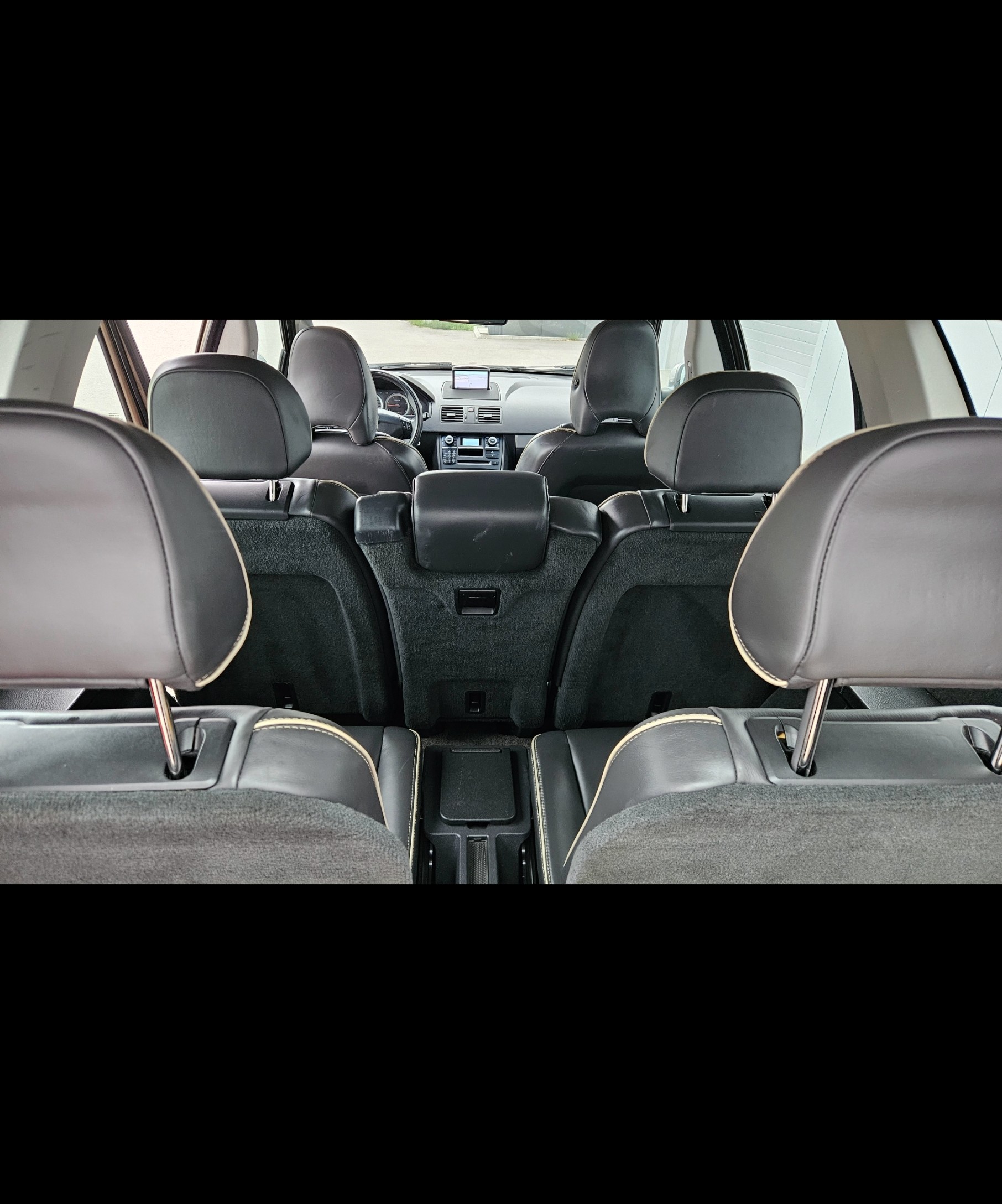 VOLVO 7 platz-image-1