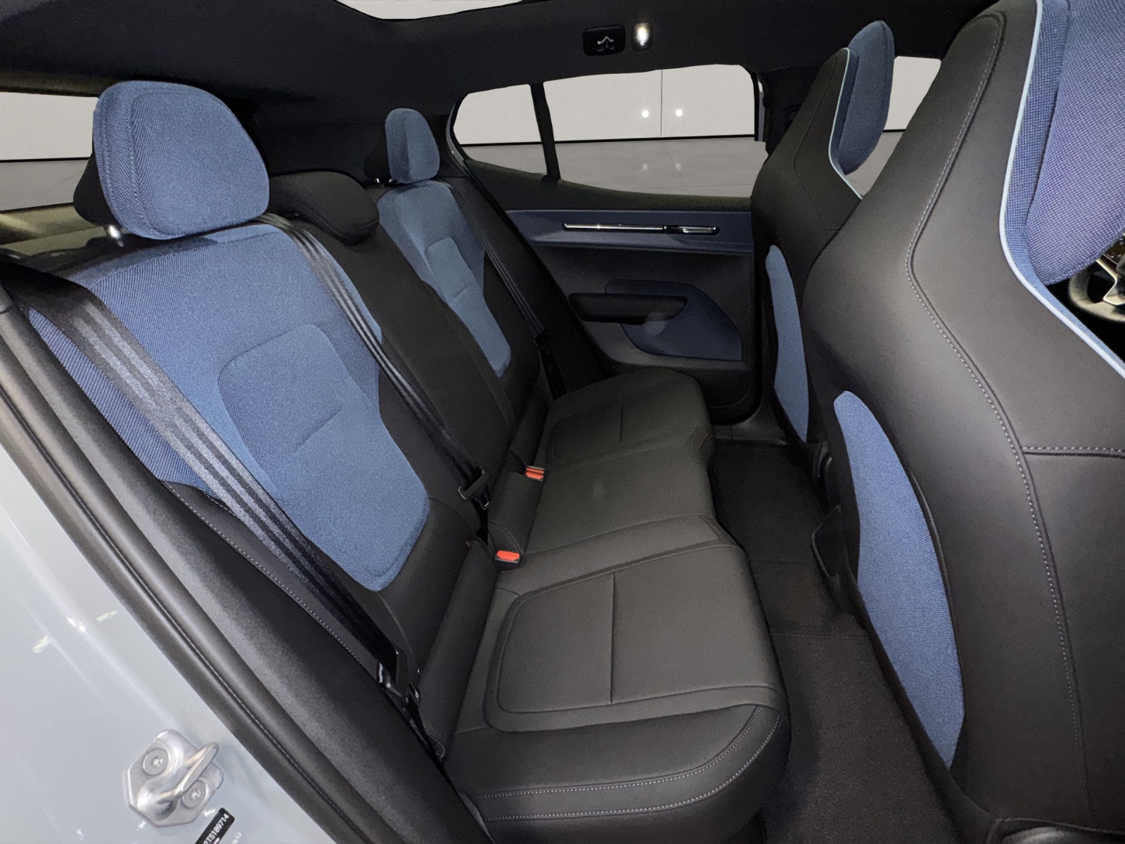 VOLVO EX30 E60 Twin Ultra Performance AWD-image-14