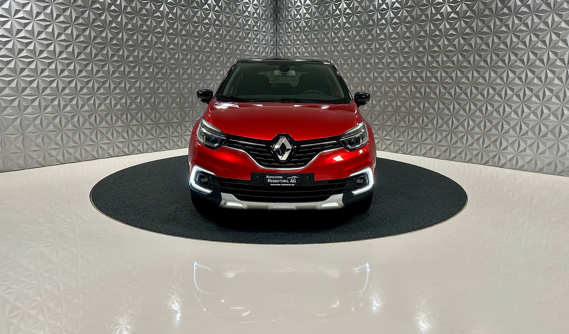 RENAULT Captur 1.2 T 16V Editione One EDC-image-1