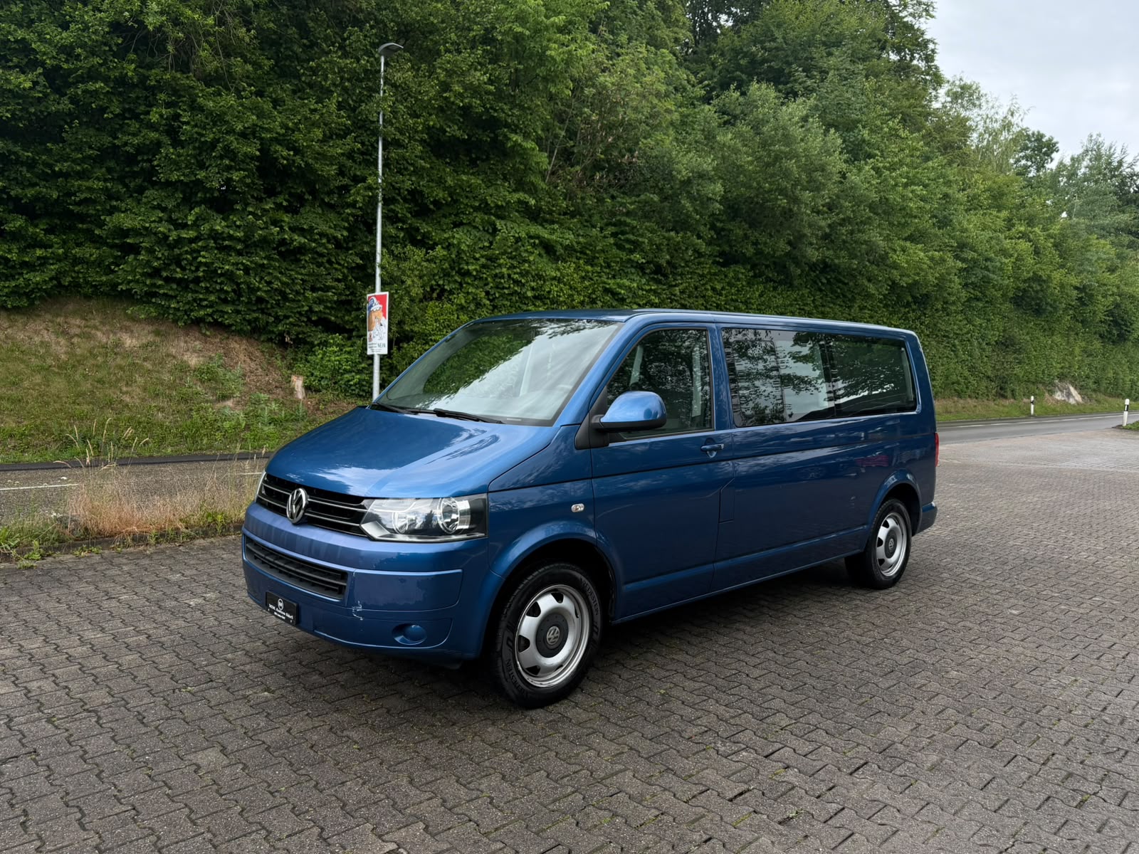 VW T5 Caravelle Comfortline 2.0 TDI CR 4Motion-image-0