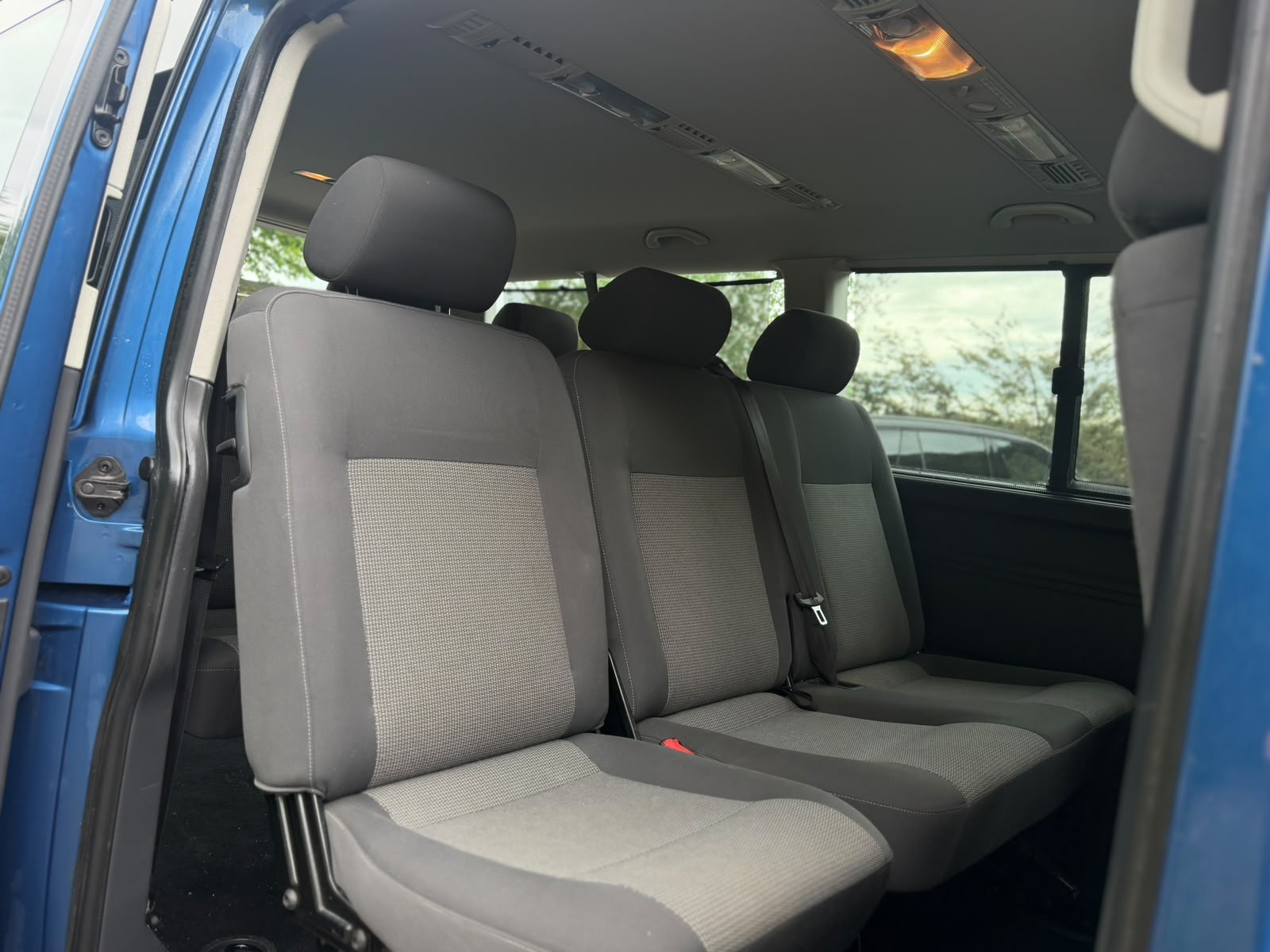 VW T5 Caravelle Comfortline 2.0 TDI CR 4Motion-image-9