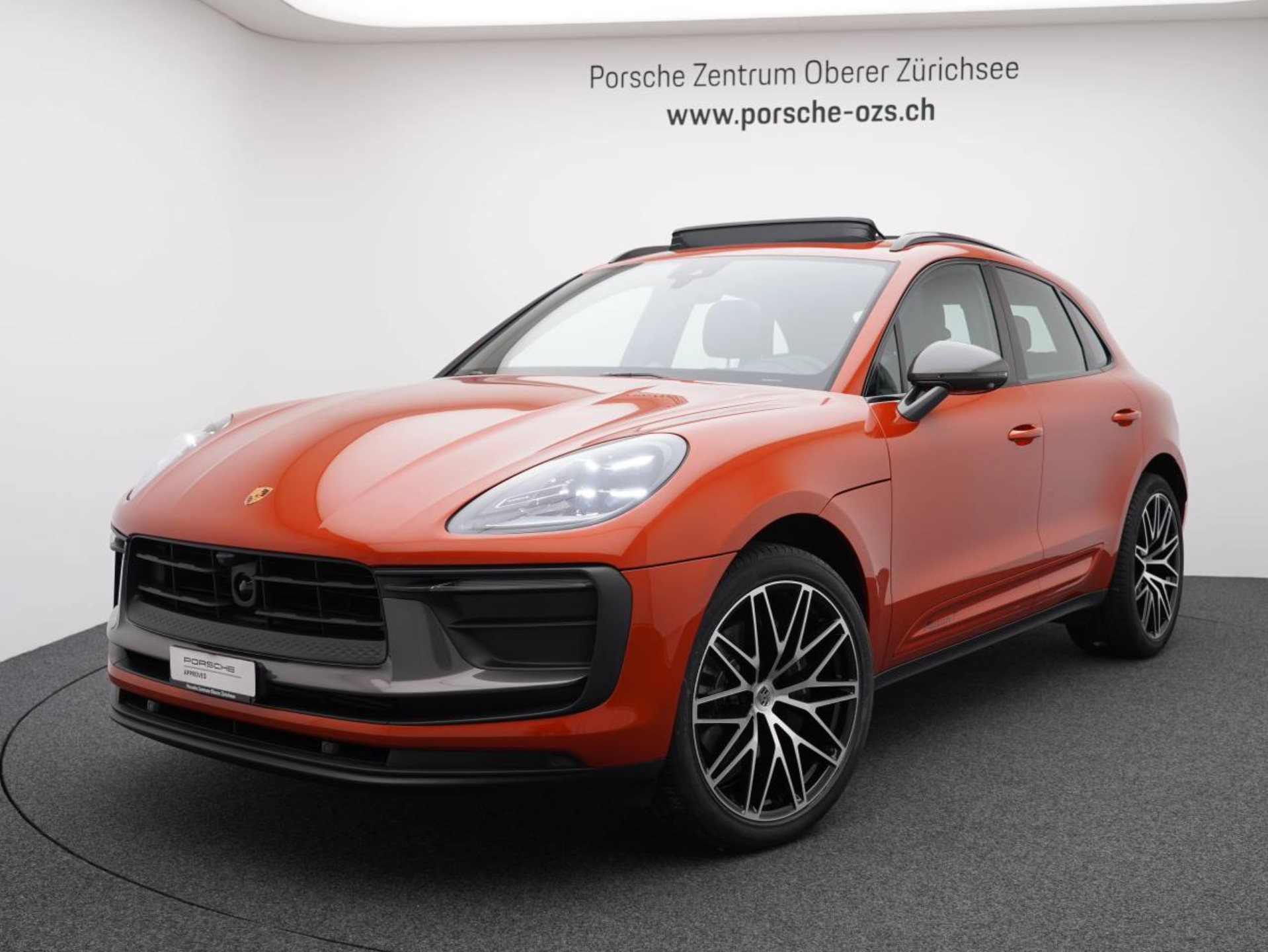 PORSCHE Macan T-image-0