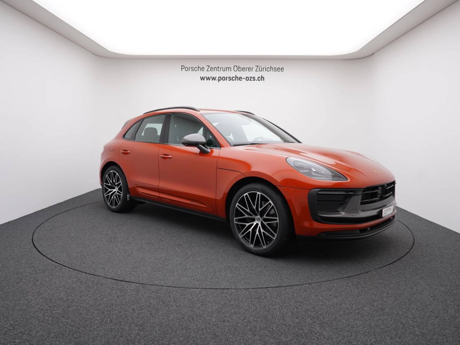 PORSCHE Macan T-image-8