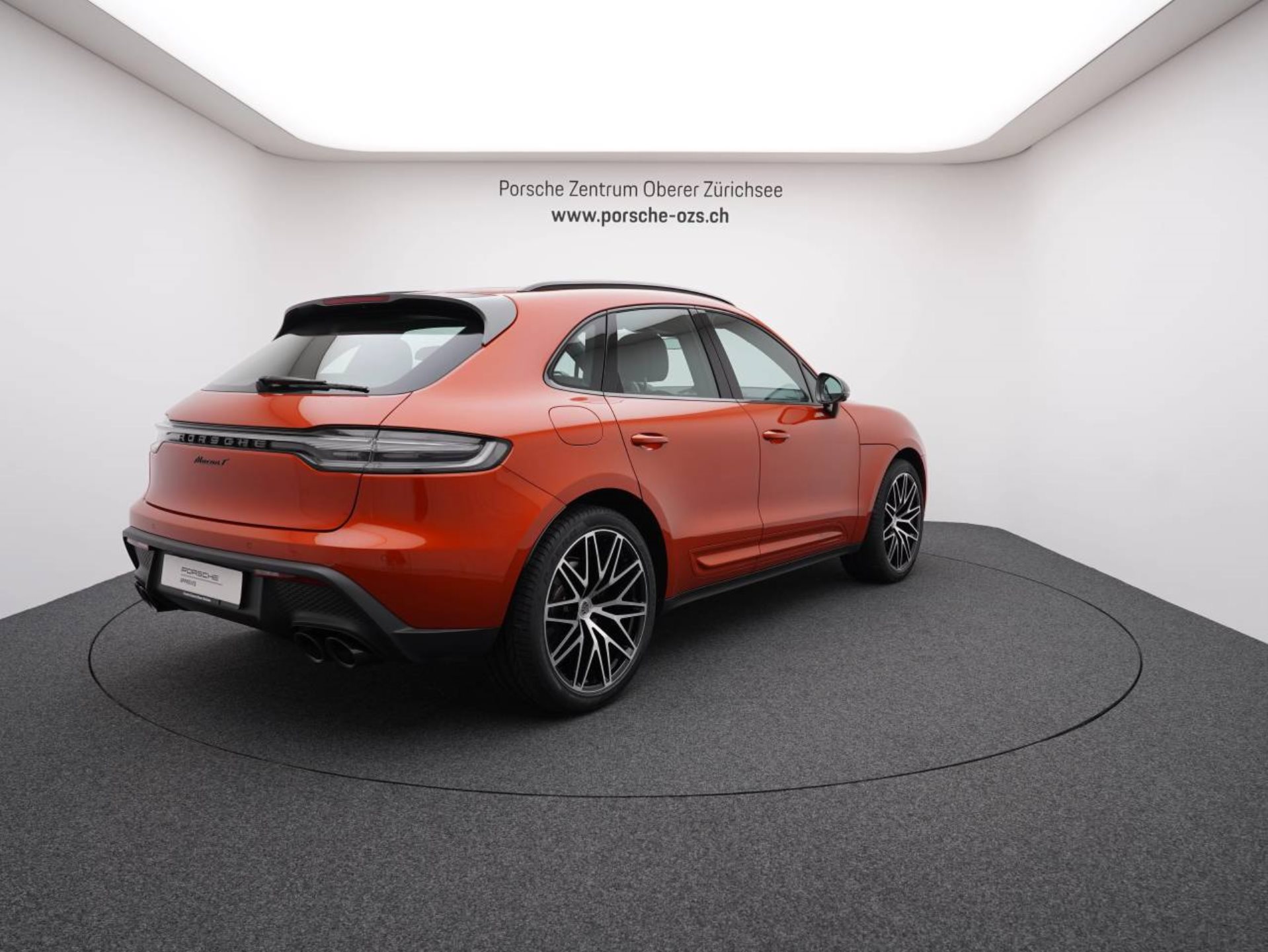 PORSCHE Macan T-image-6