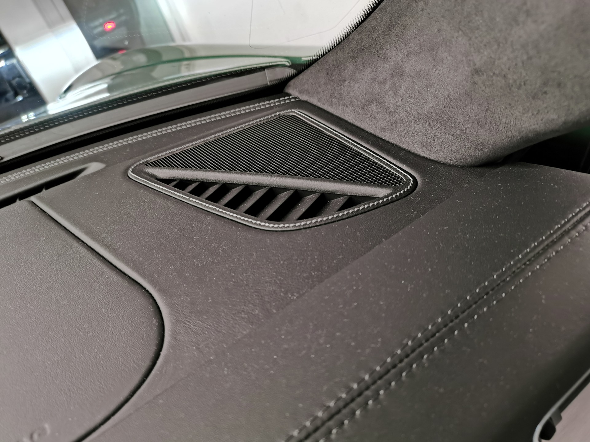 PORSCHE 911 GT3 991.2 TOURING PCCB HANDSCHALTER OHNE OPF PTS IRISH GREEN UNIKAT CH-AUTO EXCLUSIVE PERFEKT KEINE RENNSTRECKE LEDER ETC.-image-8
