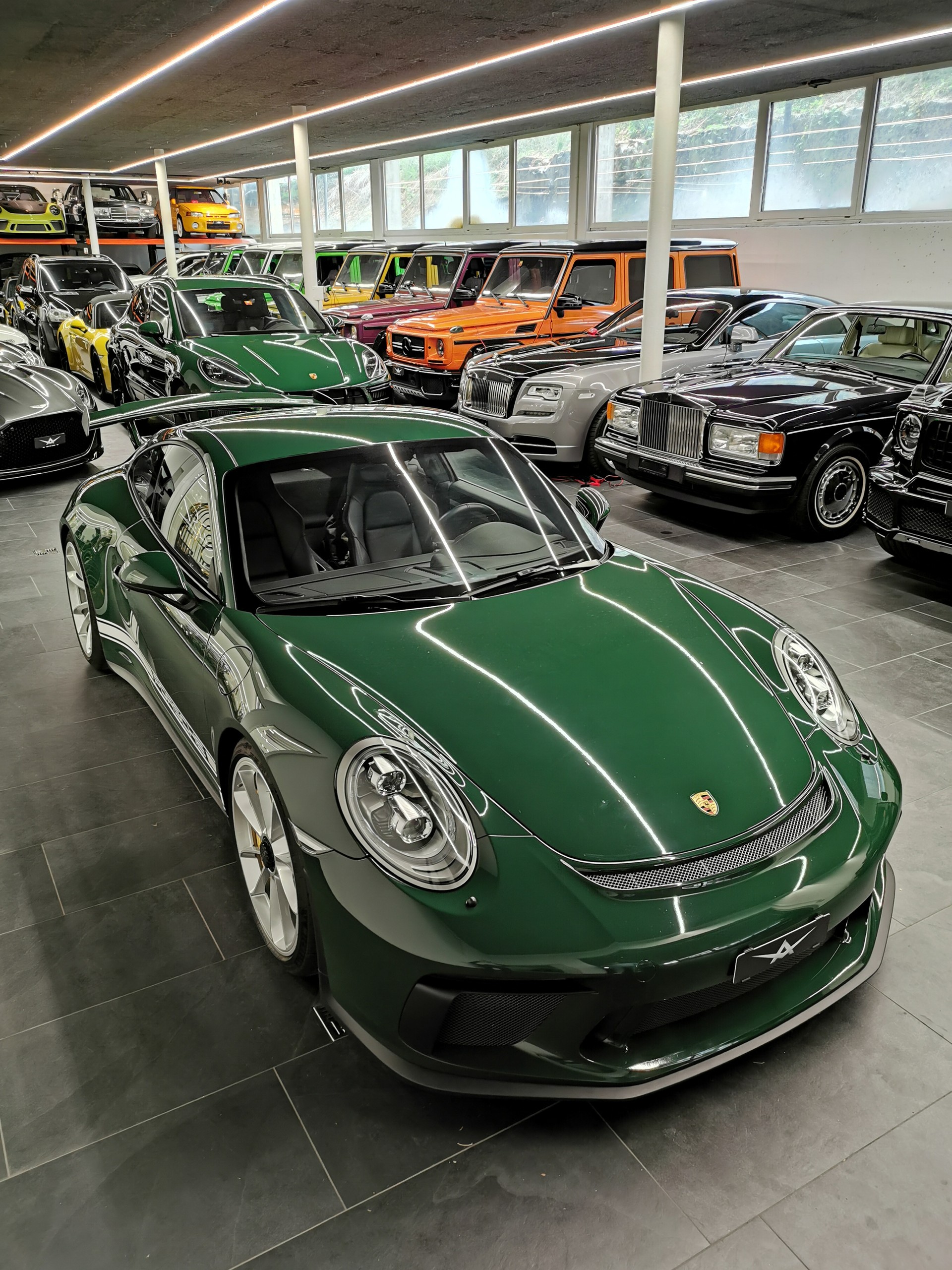 PORSCHE 911 GT3 991.2 TOURING PCCB HANDSCHALTER OHNE OPF PTS IRISH GREEN UNIKAT CH-AUTO EXCLUSIVE PERFEKT KEINE RENNSTRECKE LEDER ETC.-image-14