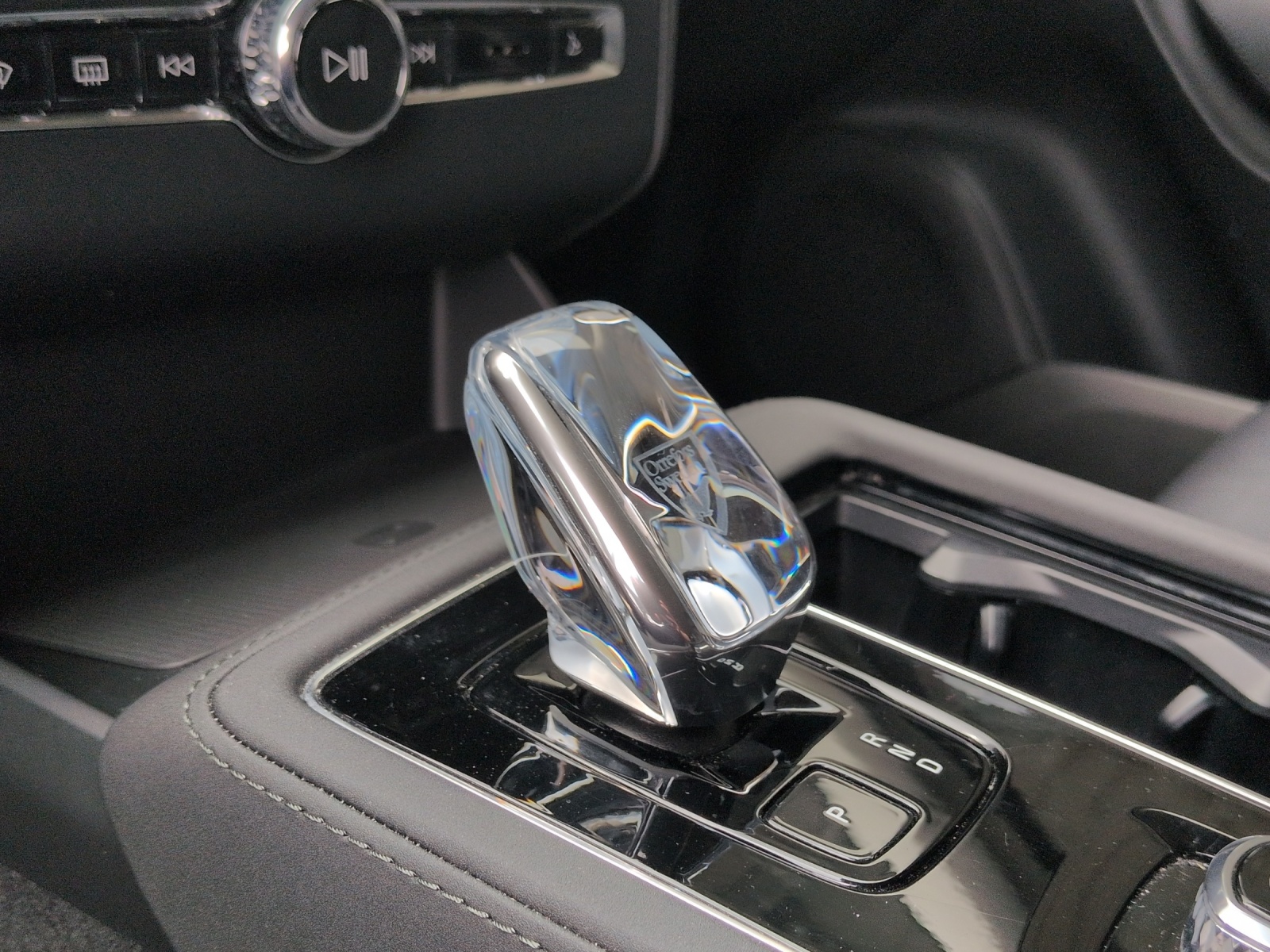 VOLVO XC90 2.0 B5 MH Plus Bright AWD-image-19