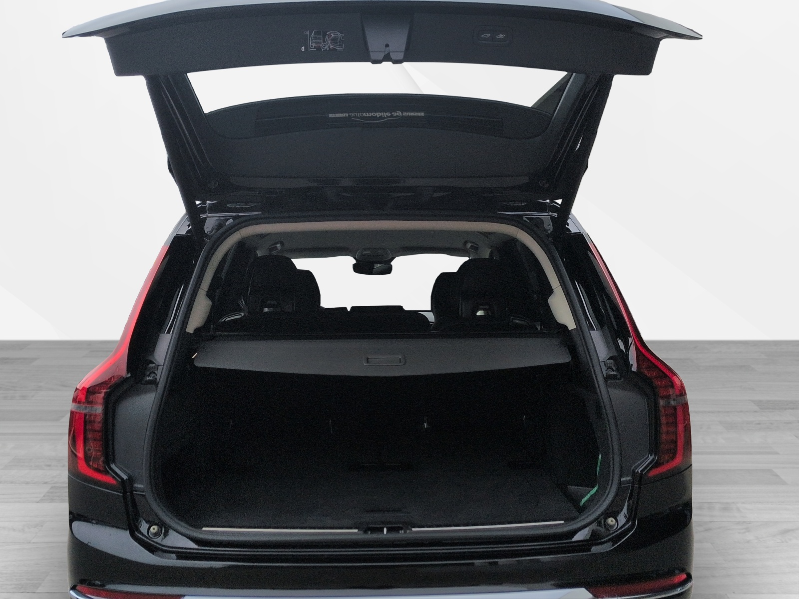 VOLVO XC90 2.0 B5 MH Plus Bright AWD-image-14