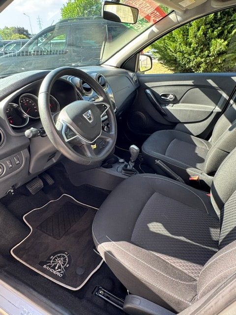 DACIA Sandero TCe 90 Lauréate Automatic-image-7