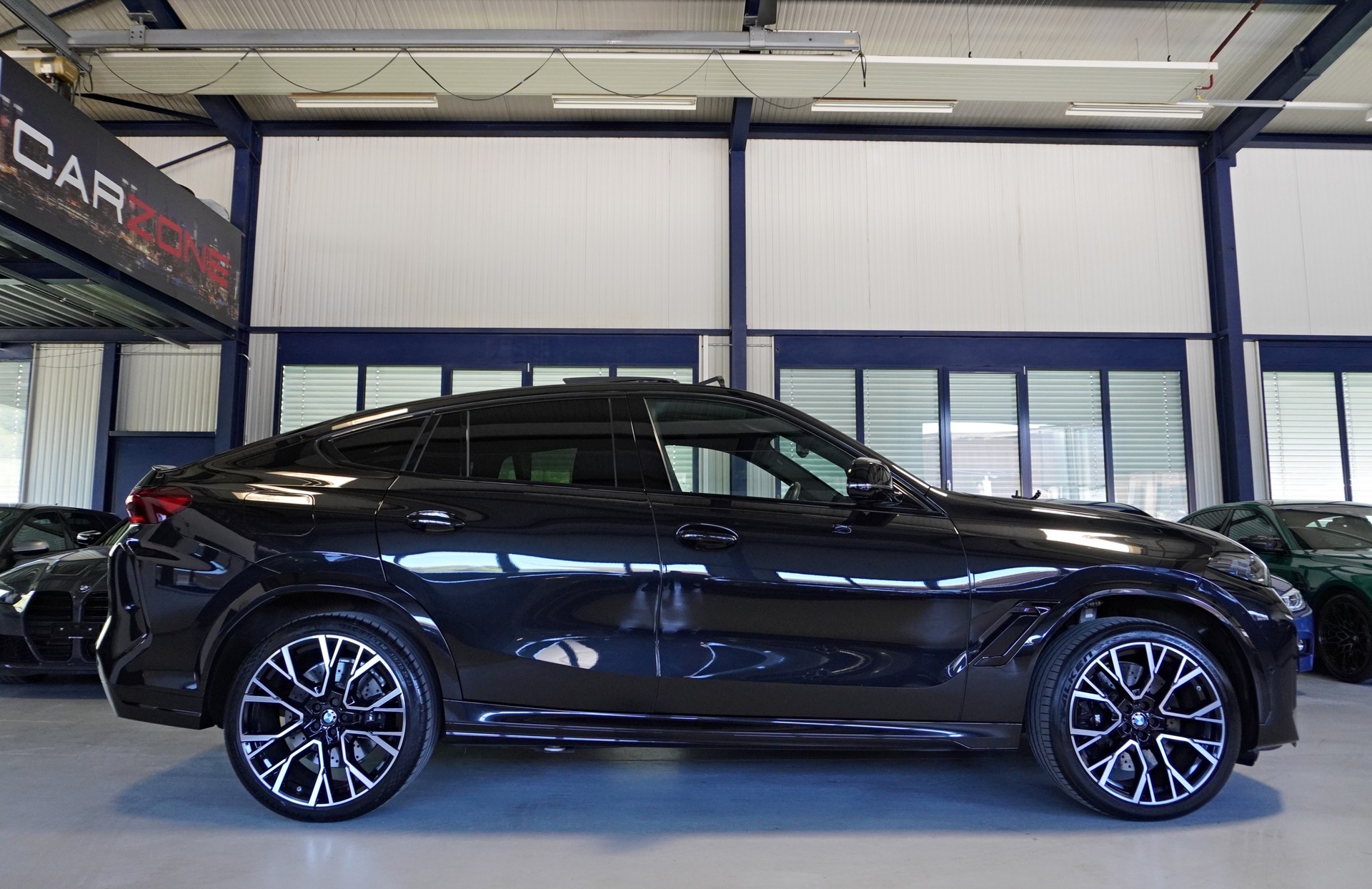 BMW X6M Steptronic M Competition // WERKSGARANTIE BIS 07.2028 // MASSAGE SITZE // BOWERS & WILKINS //-image-3