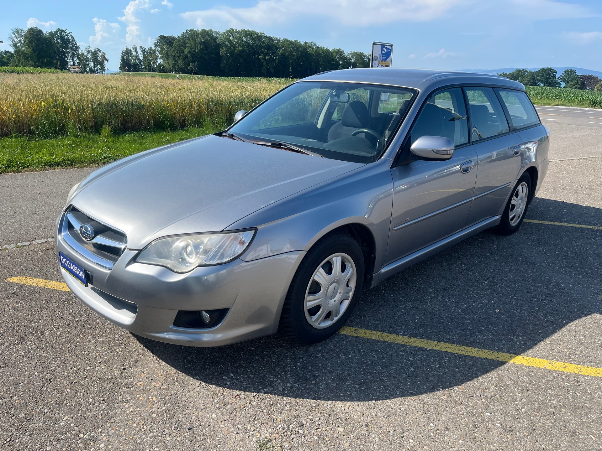 SUBARU Legacy 2.0R AWD Swiss-image-1