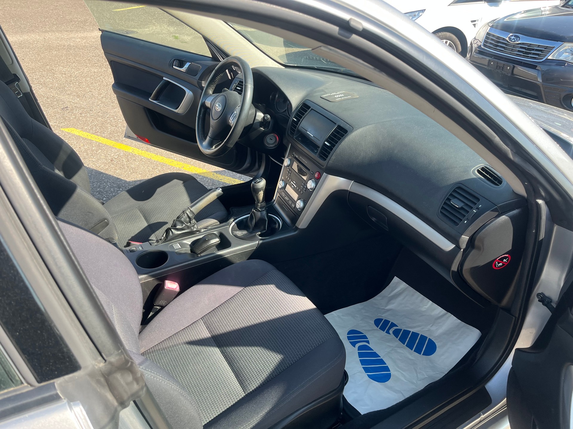 SUBARU Legacy 2.0R AWD Swiss-image-6