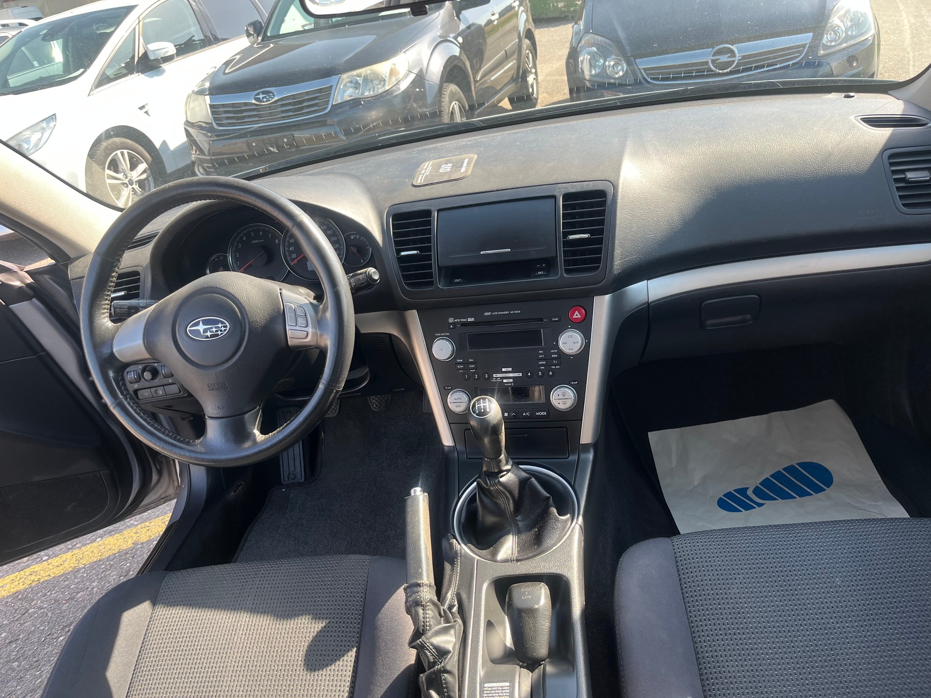 SUBARU Legacy 2.0R AWD Swiss-image-7