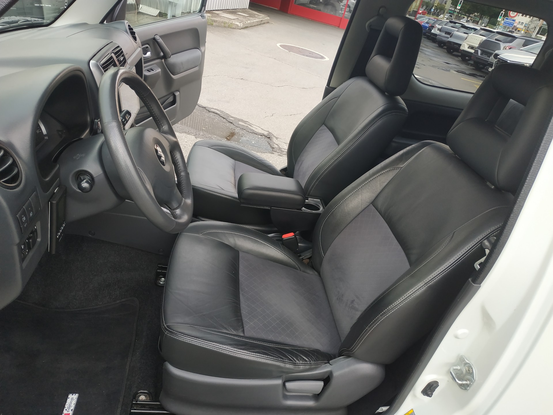 SUZUKI Jimny 1.3 16V GL Top Automat-image-10