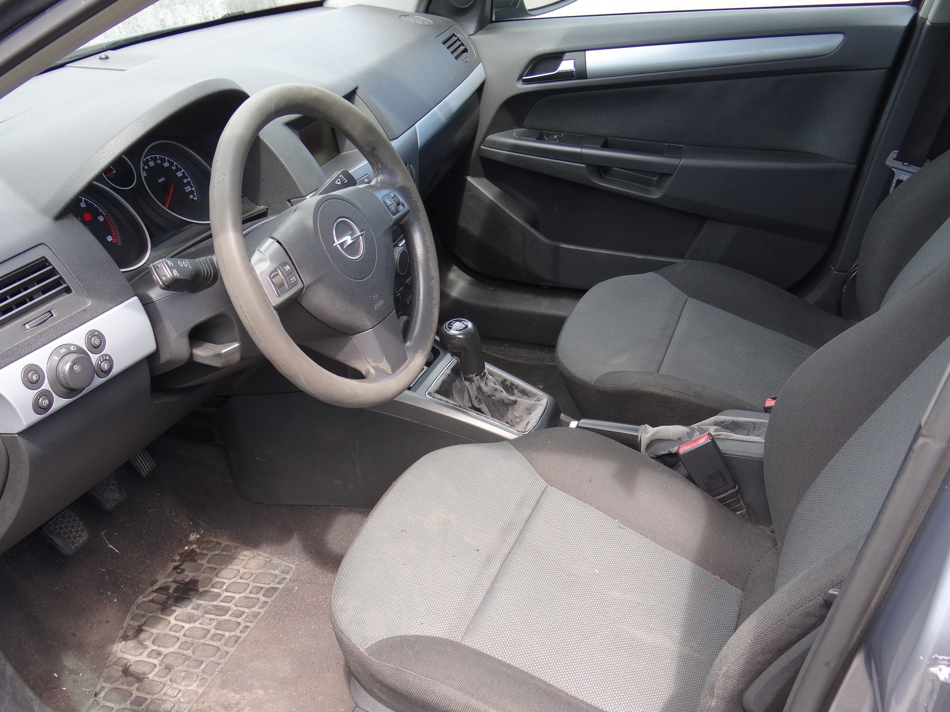 OPEL Astra Caravan 1.7 CDTi Essentia-image-7