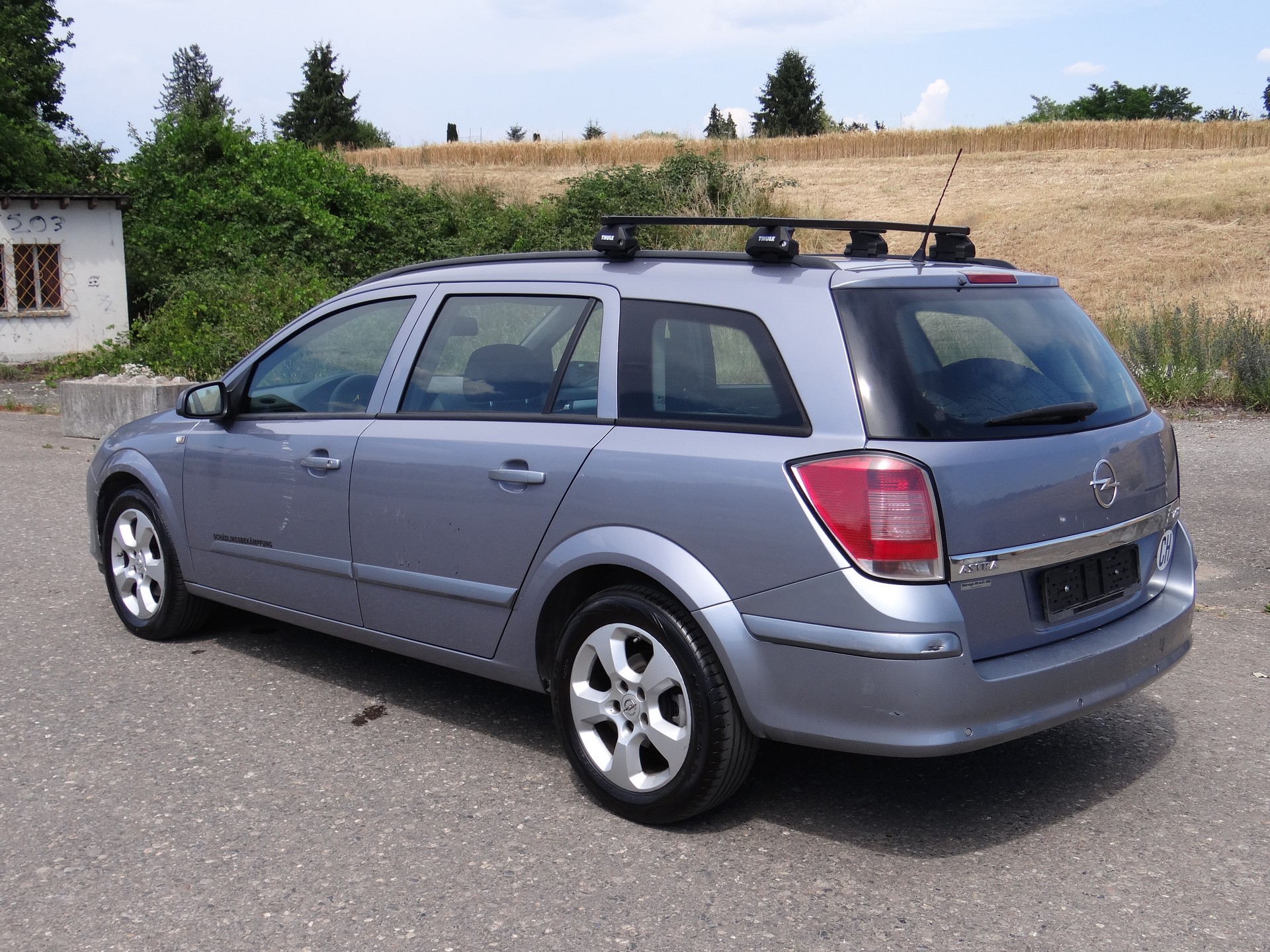 OPEL Astra Caravan 1.7 CDTi Essentia-image-5