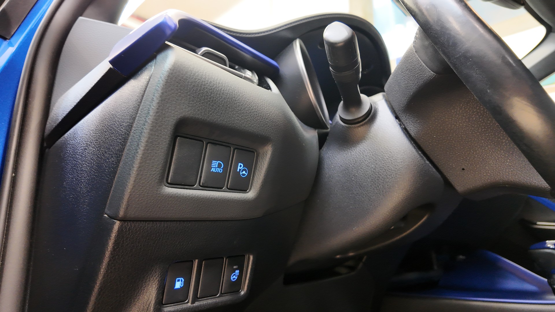 TOYOTA C-HR 1.8 HSD Limited CVT-image-13