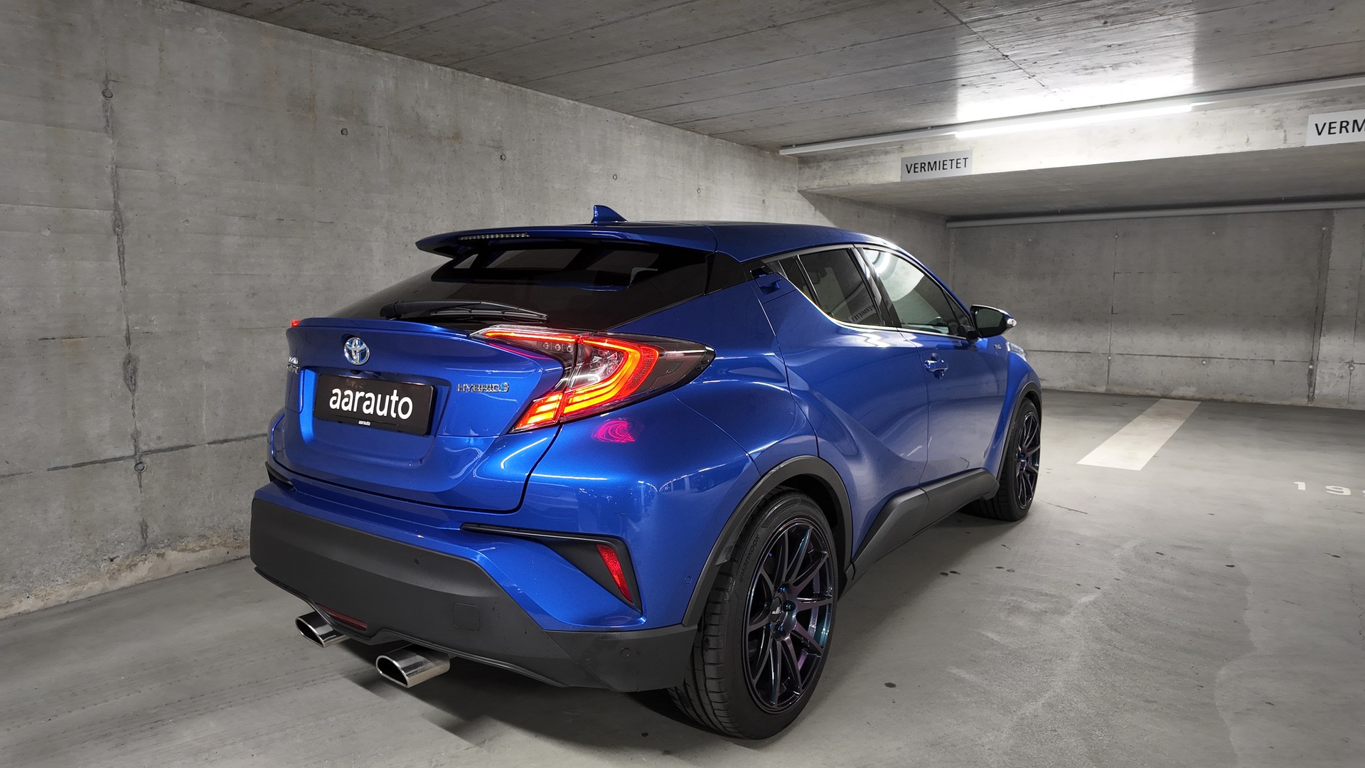 TOYOTA C-HR 1.8 HSD Limited CVT-image-4