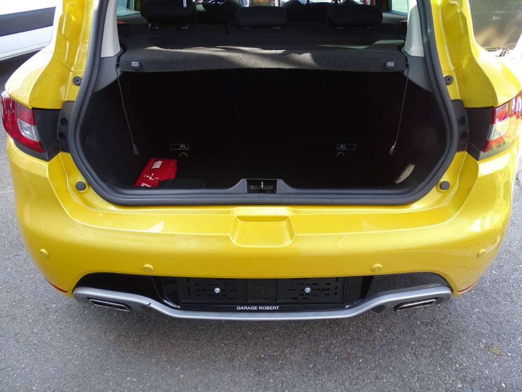 RENAULT Clio Sport 1.6 T 200 RS-image-6