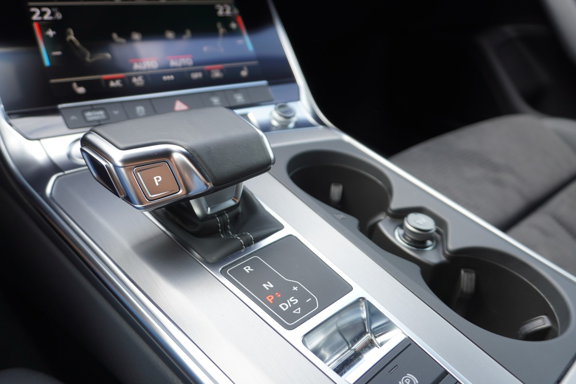 AUDI A6 Avant 45 TDI Sport quattro tiptronic S LINE!!!-image-17