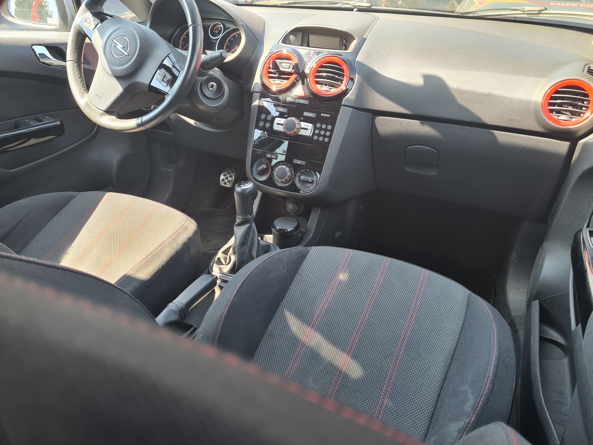 OPEL Corsa 1.4 TP Enjoy-image-6