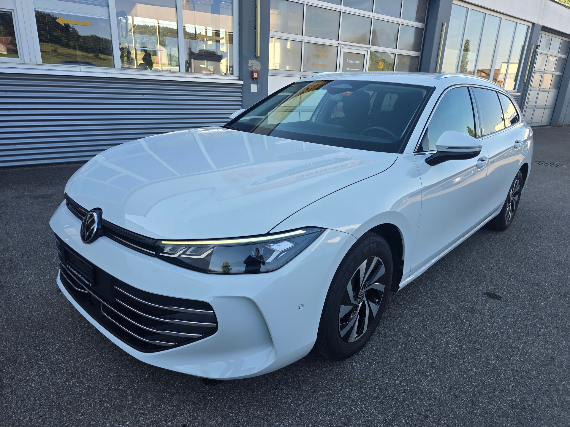 VW Passat Variant 2.0 TDI evo Business DSG-image-0