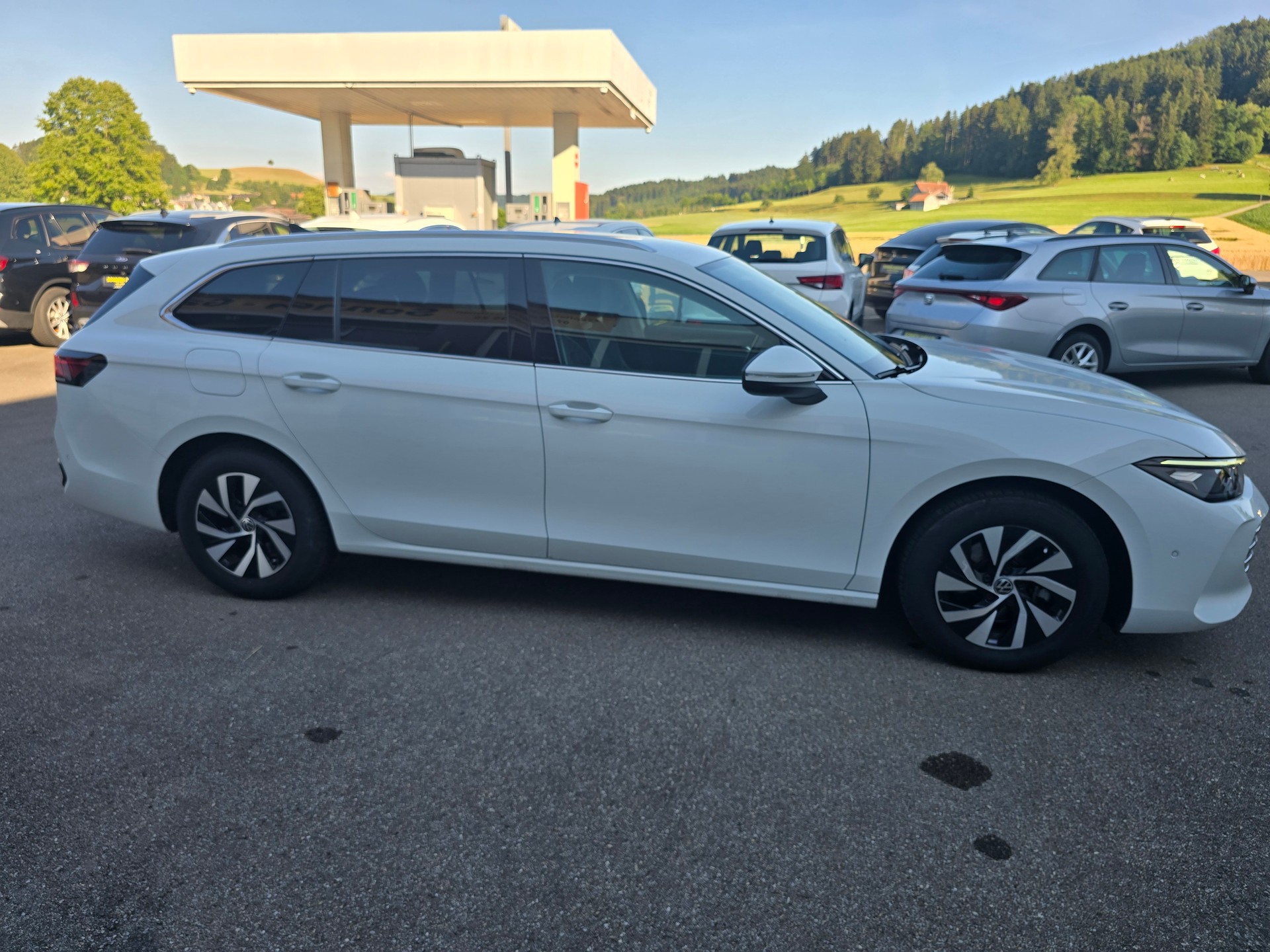 VW Passat Variant 2.0 TDI evo Business DSG-image-2