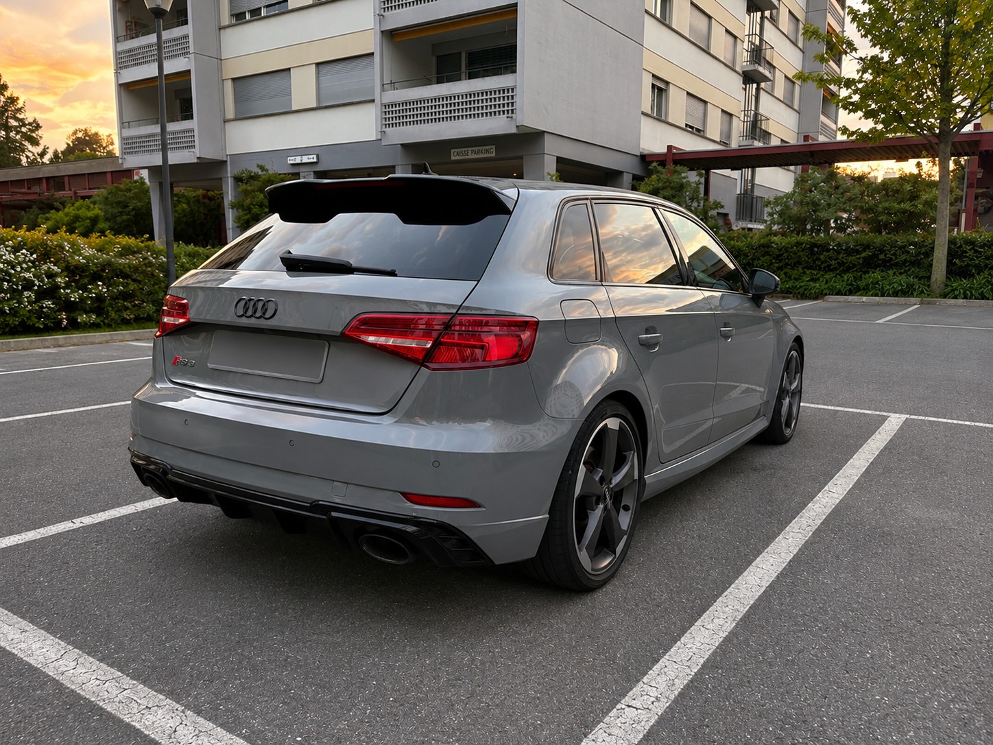 AUDI RS3-image-1