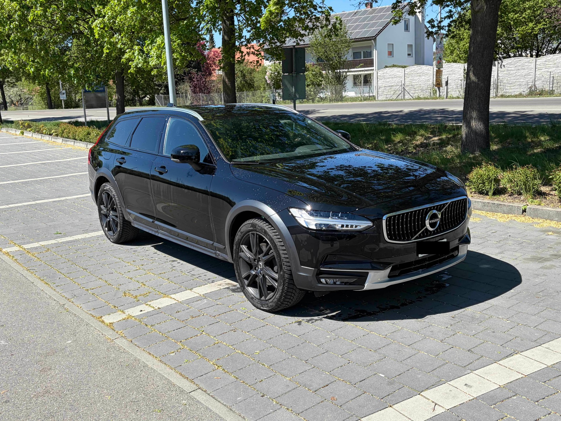 VOLVO V90 Cross Country-image-0