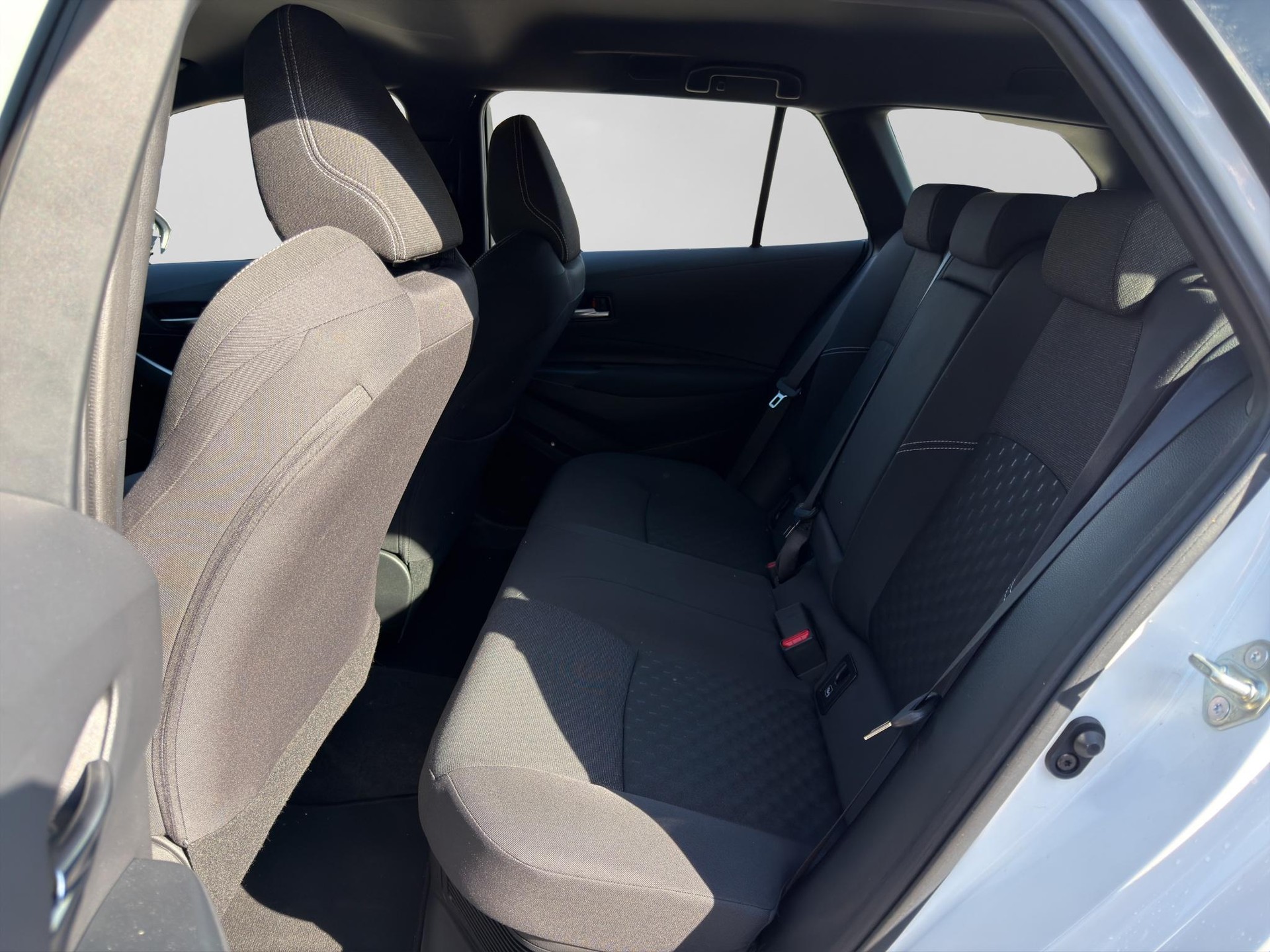 TOYOTA Corolla Touring Sports 1.8 HSD Comfort-image-6
