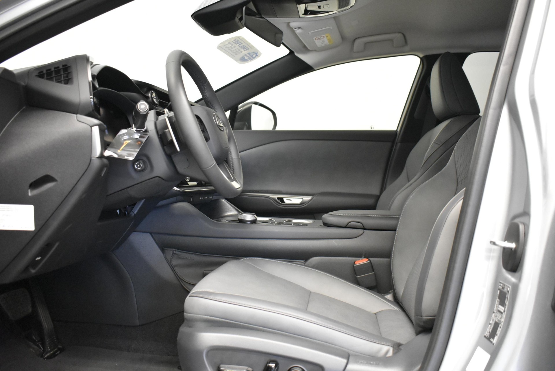 LEXUS RZ 450e Comfort - Ruote invernali incluse-image-5