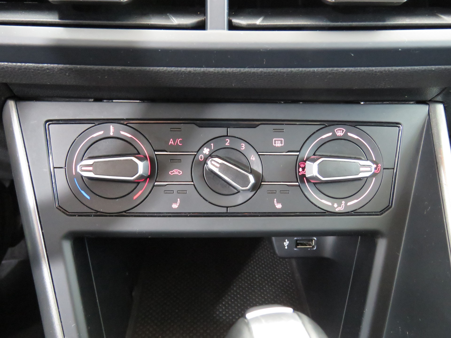VW Polo 1.0 TSI BMT Comfortline DSG (Automat)-image-15