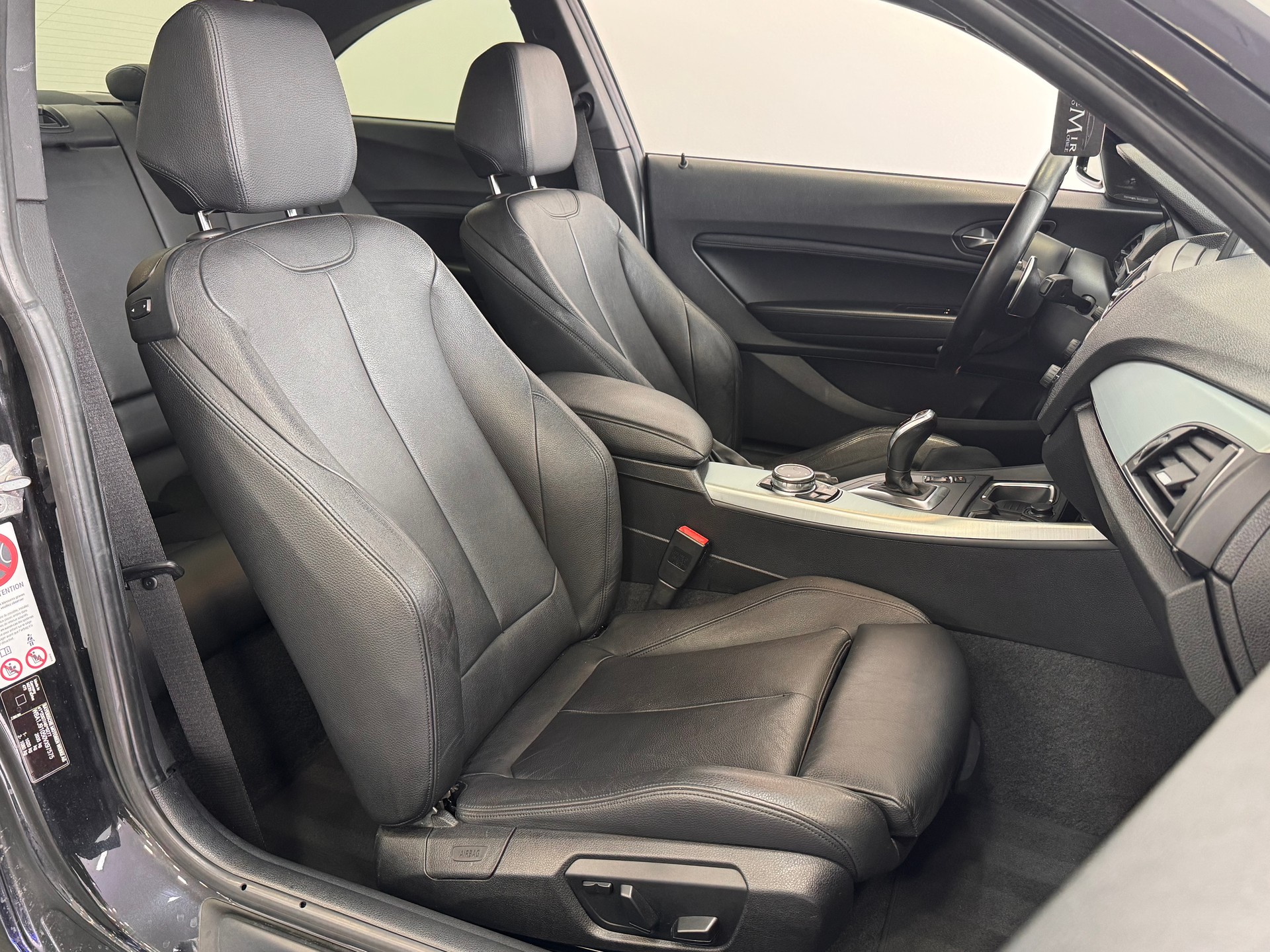 BMW M235i xDrive Steptronic *H/K Soundsystem / Keyless / Rückfahrkamera / Adaptives Fahrwerk / CH-Fahrzeug*-image-8